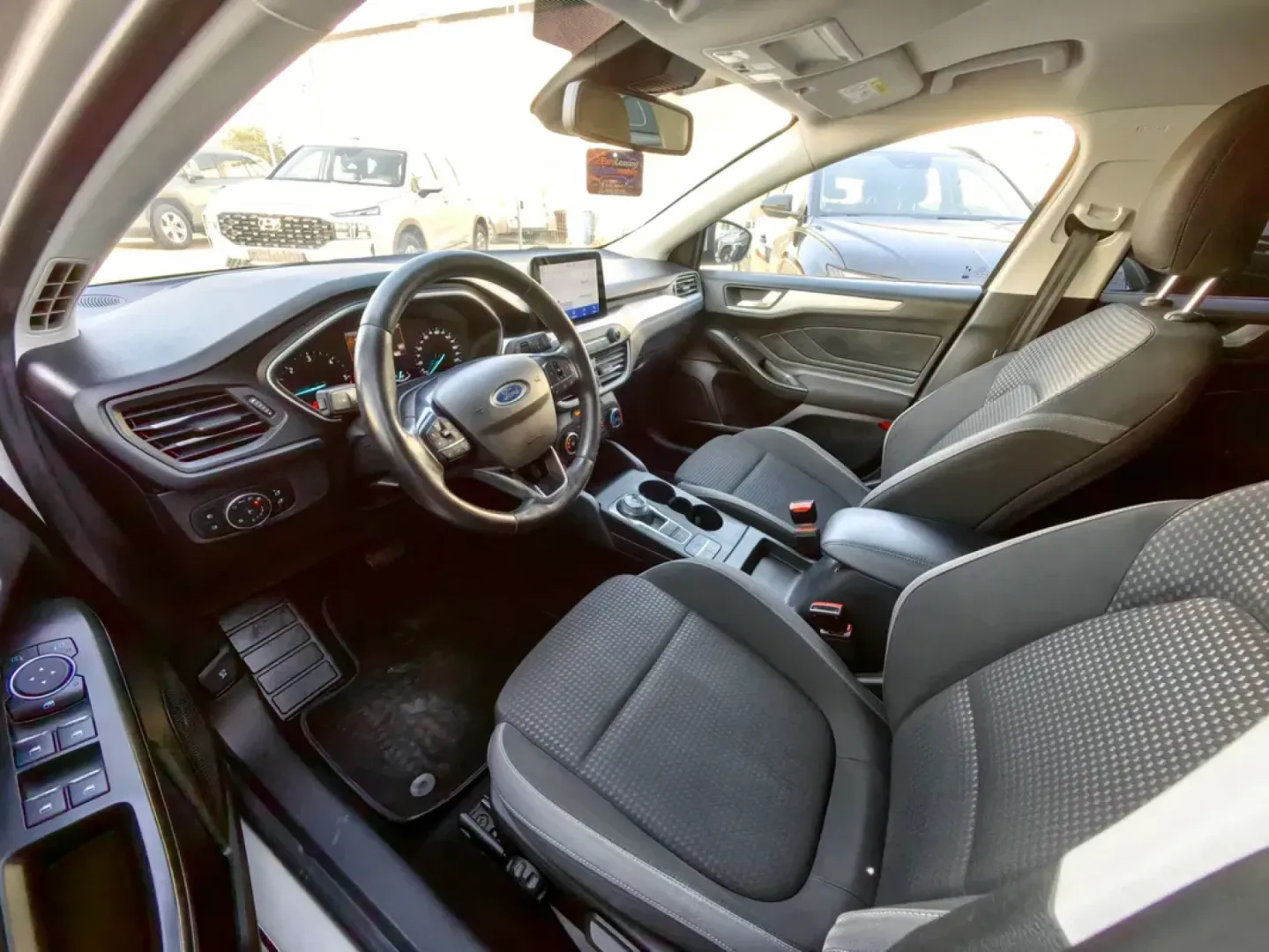 Cumpara/ Vinde online Ford Focus 2021 SH, la cel mai bun pret pentru tine!