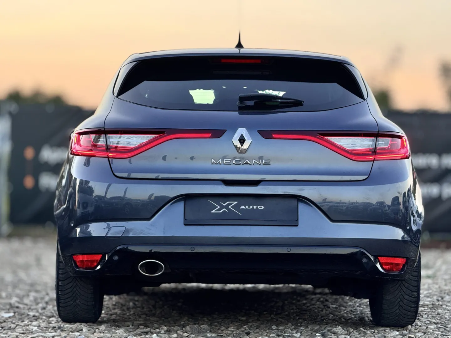 Cumpara/ Vinde online Renault  Megane 2016 SH, la cel mai bun pret pentru tine!