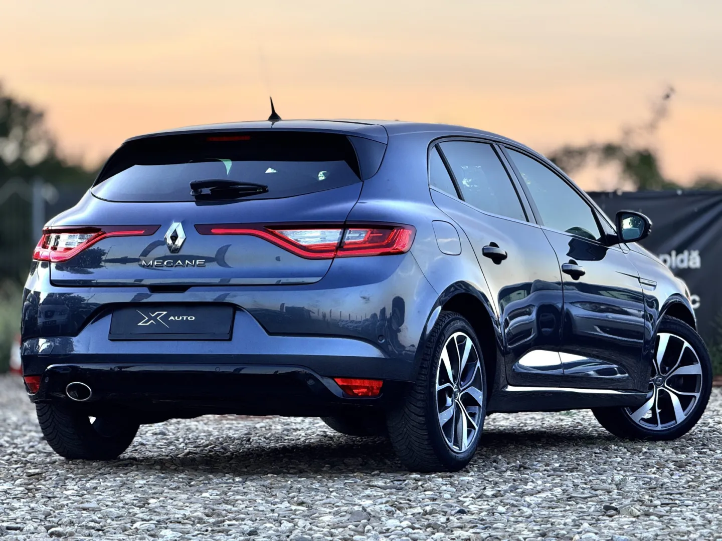 Cumpara/ Vinde online Renault  Megane 2016 SH, la cel mai bun pret pentru tine!