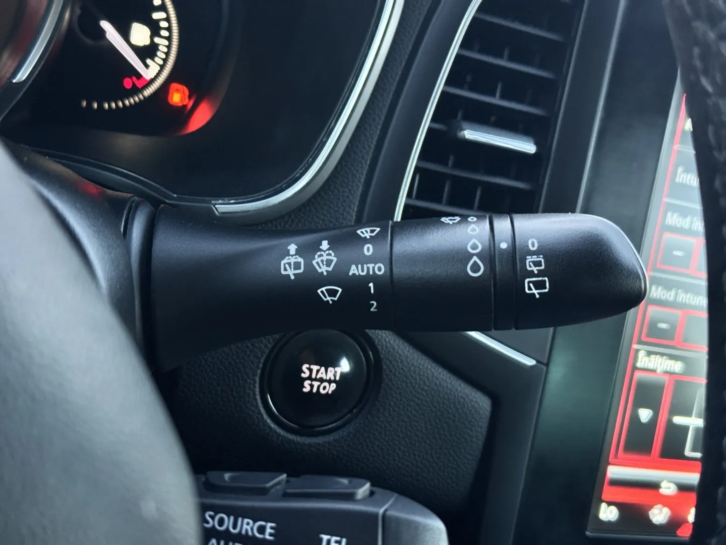 Cumpara/ Vinde online Renault  Megane 2016 SH, la cel mai bun pret pentru tine!