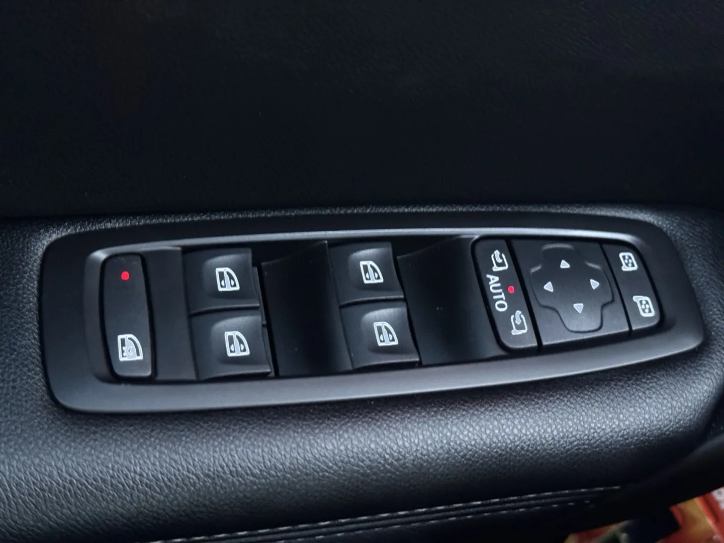Cumpara/ Vinde online Renault  Megane 2016 SH, la cel mai bun pret pentru tine!