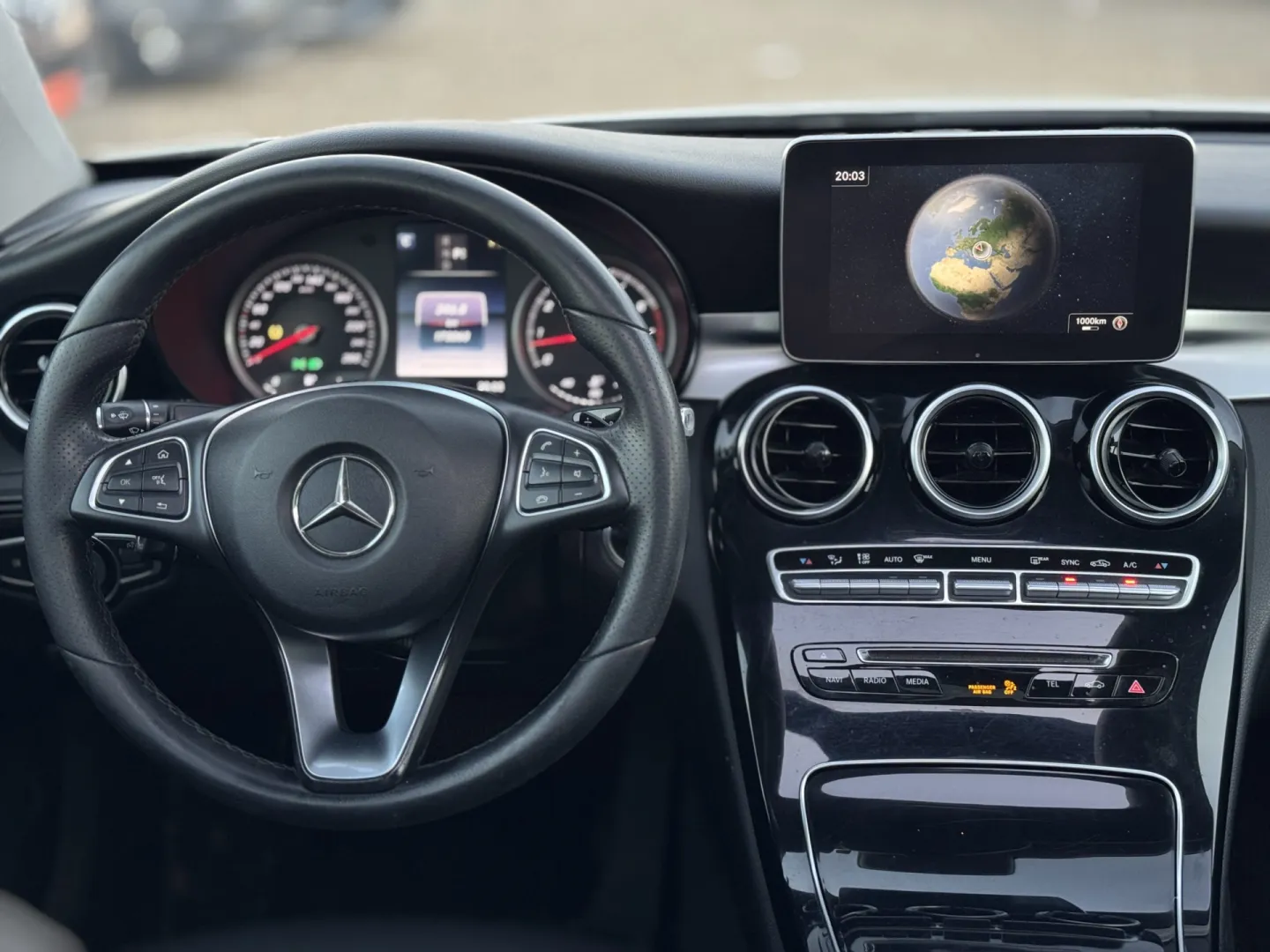 Cumpara/ Vinde online Mercedes-Benz C-Class 2016 SH, la cel mai bun pret pentru tine!