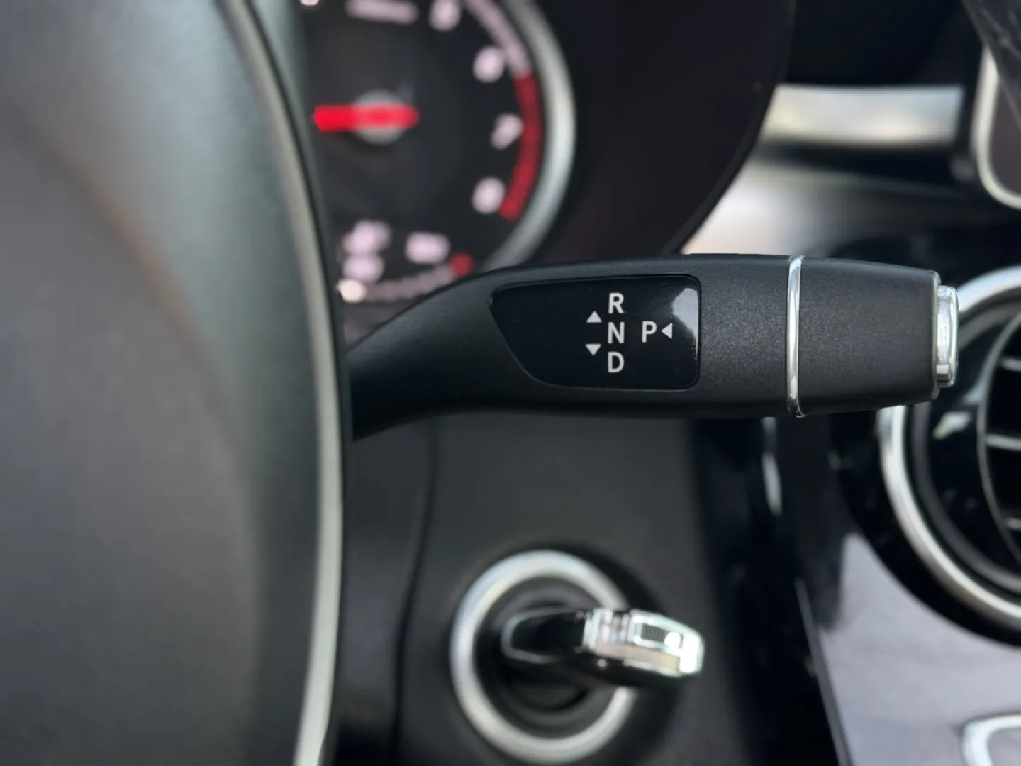 Cumpara/ Vinde online Mercedes-Benz C-Class 2016 SH, la cel mai bun pret pentru tine!