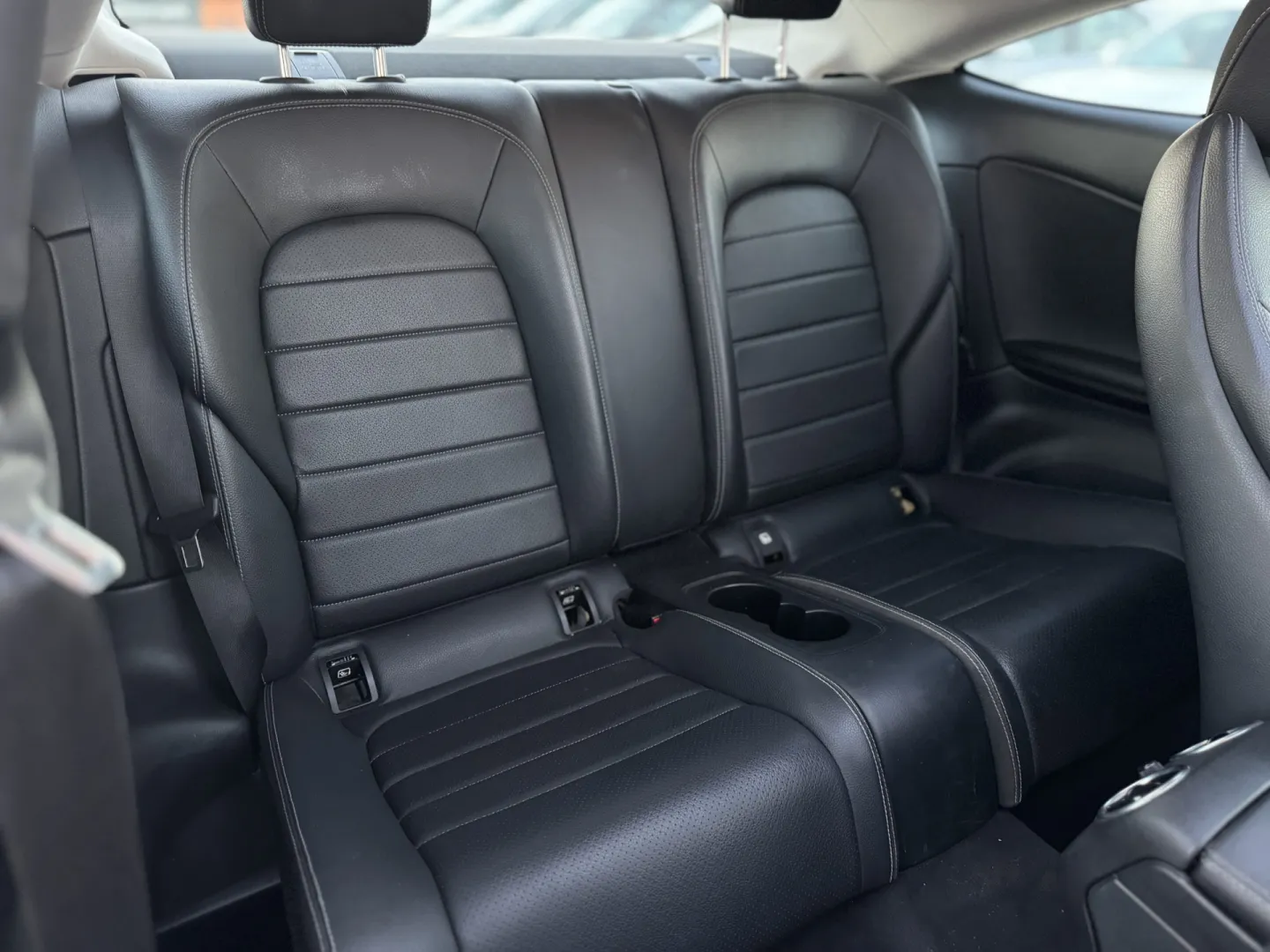 Cumpara/ Vinde online Mercedes-Benz C-Class 2016 SH, la cel mai bun pret pentru tine!
