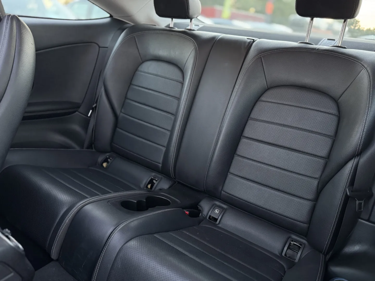 Cumpara/ Vinde online Mercedes-Benz C-Class 2016 SH, la cel mai bun pret pentru tine!