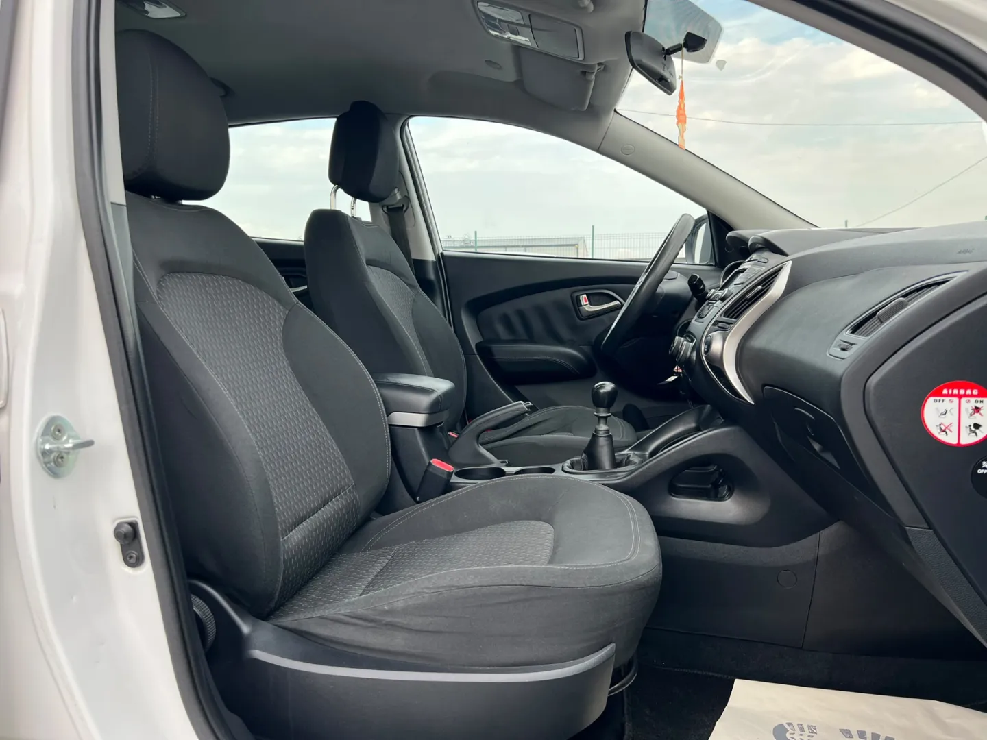 Cumpara/ Vinde online Hyundai iX35 2.0 CRDI Classci 2WD 2011 SH, la cel mai bun pret pentru tine!
