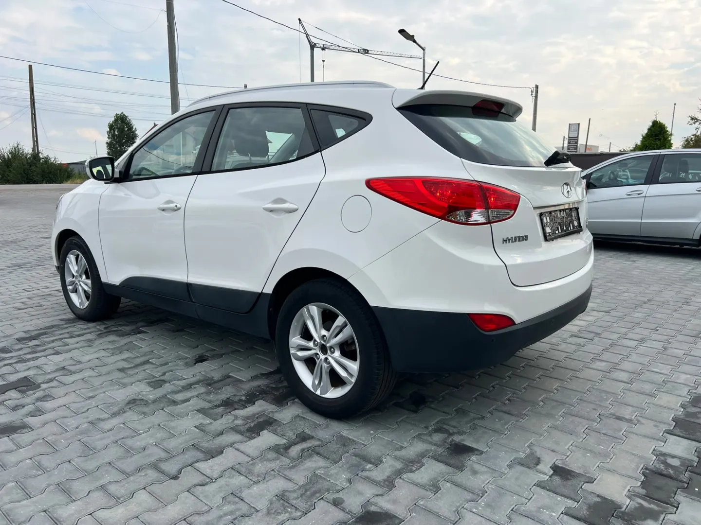 Cumpara/ Vinde online Hyundai iX35 2.0 CRDI Classci 2WD 2011 SH, la cel mai bun pret pentru tine!