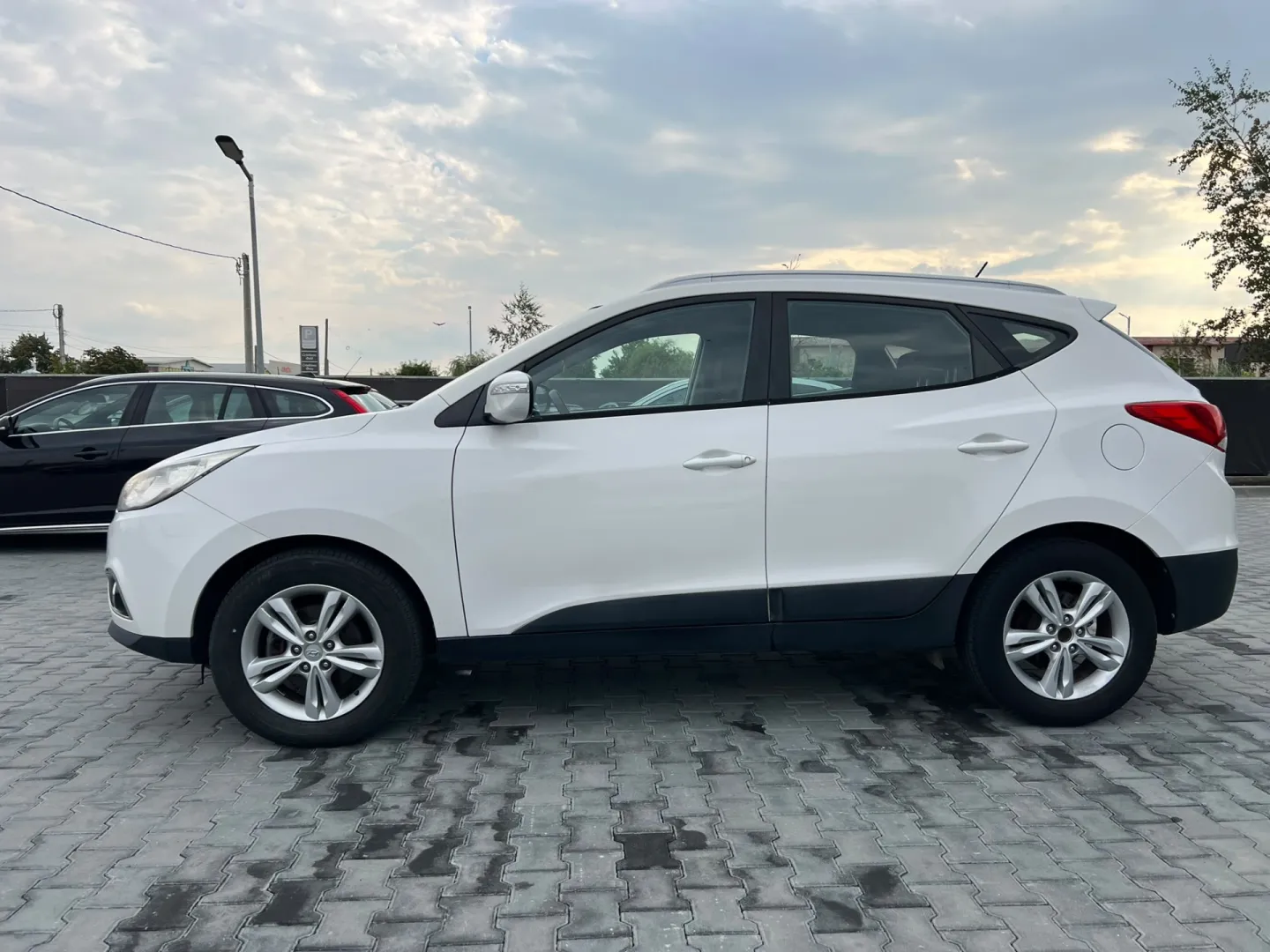 Cumpara/ Vinde online Hyundai iX35 2.0 CRDI Classci 2WD 2011 SH, la cel mai bun pret pentru tine!