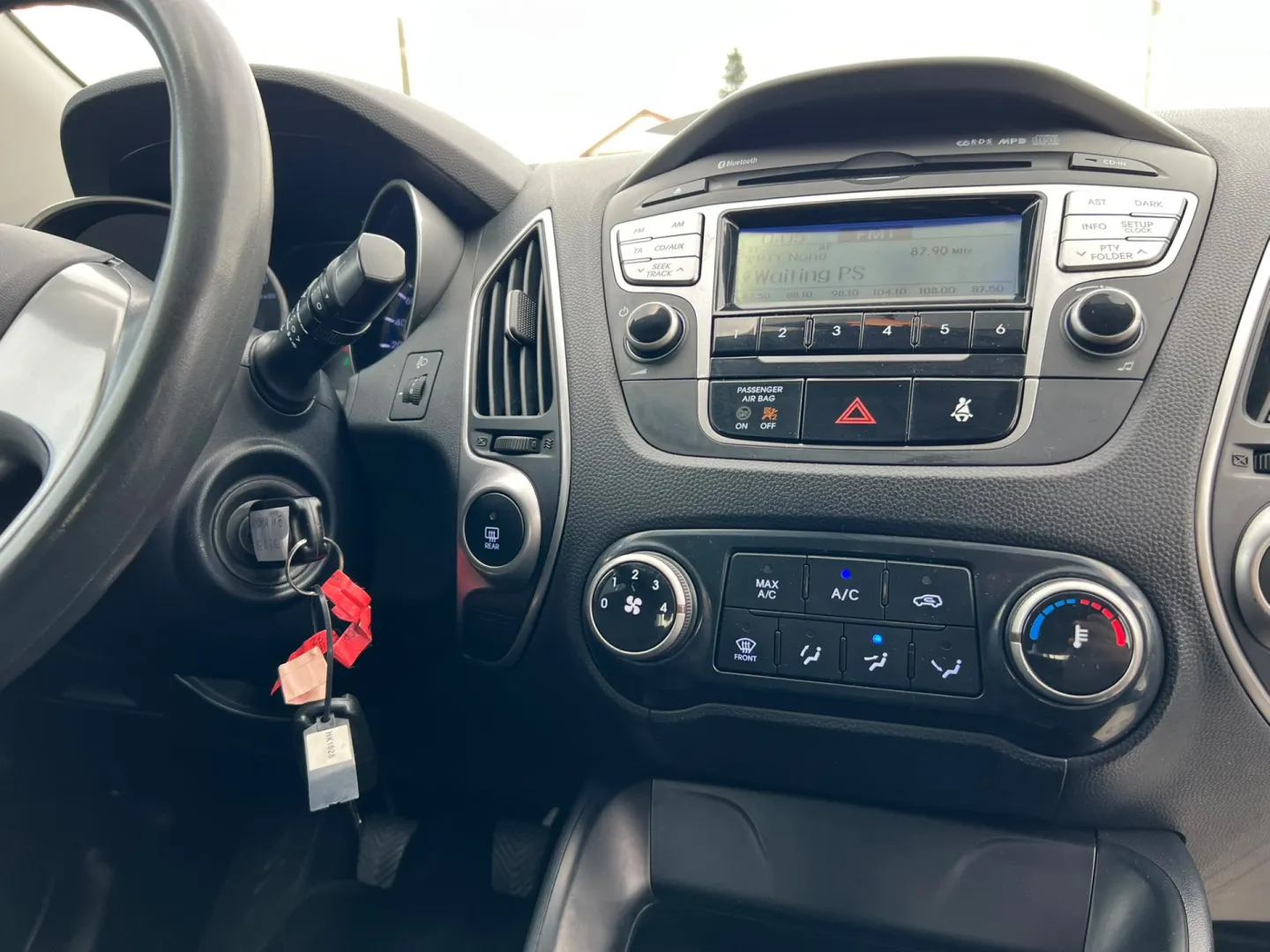Cumpara/ Vinde online Hyundai iX35 2.0 CRDI Classci 2WD 2011 SH, la cel mai bun pret pentru tine!