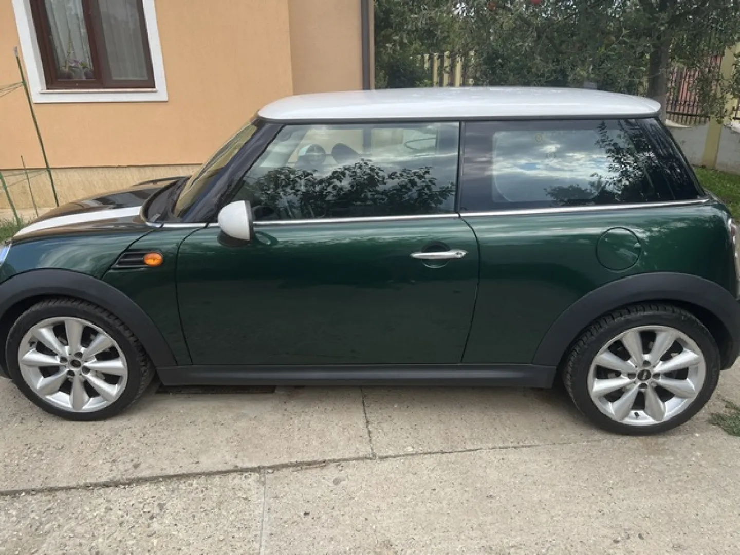 Cumpara/ Vinde online MINI Cooper 2010 SH, la cel mai bun pret pentru tine!