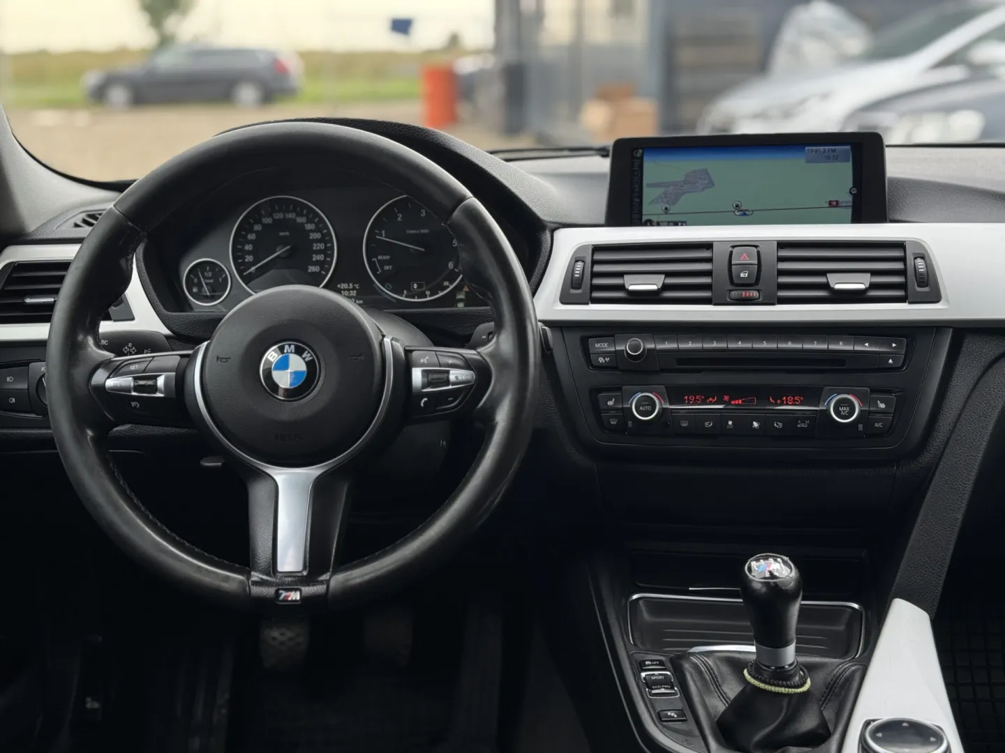 Cumpara/ Vinde online BMW 3 Series 2013 SH, la cel mai bun pret pentru tine!