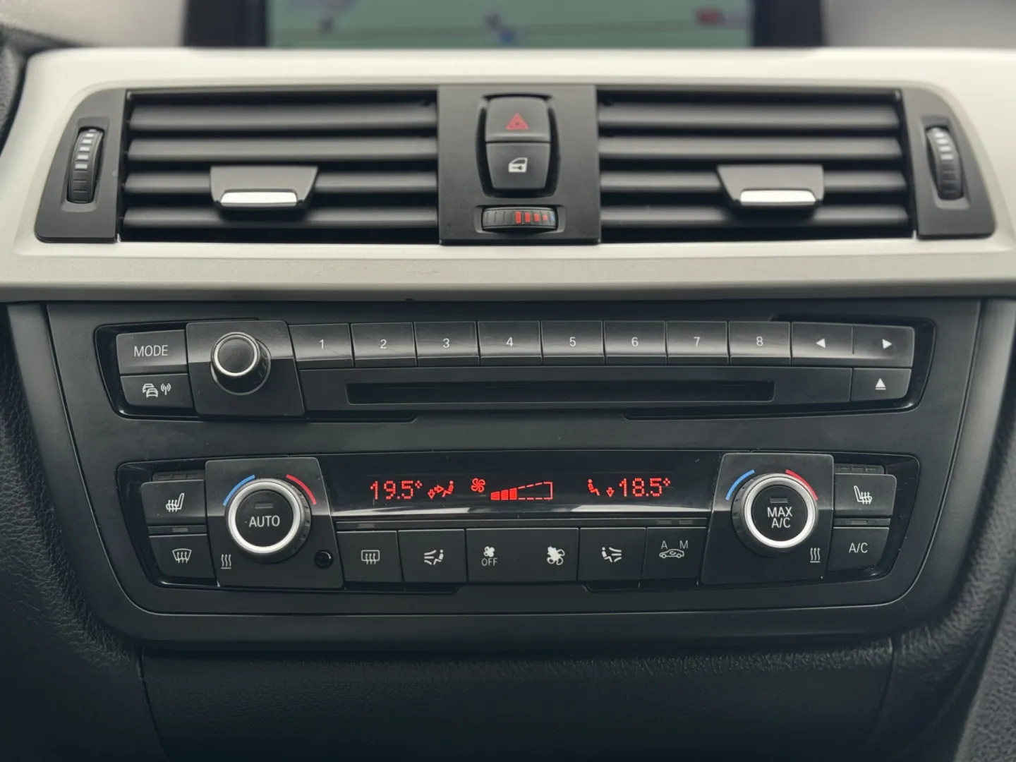 Cumpara/ Vinde online BMW 3 Series 2013 SH, la cel mai bun pret pentru tine!