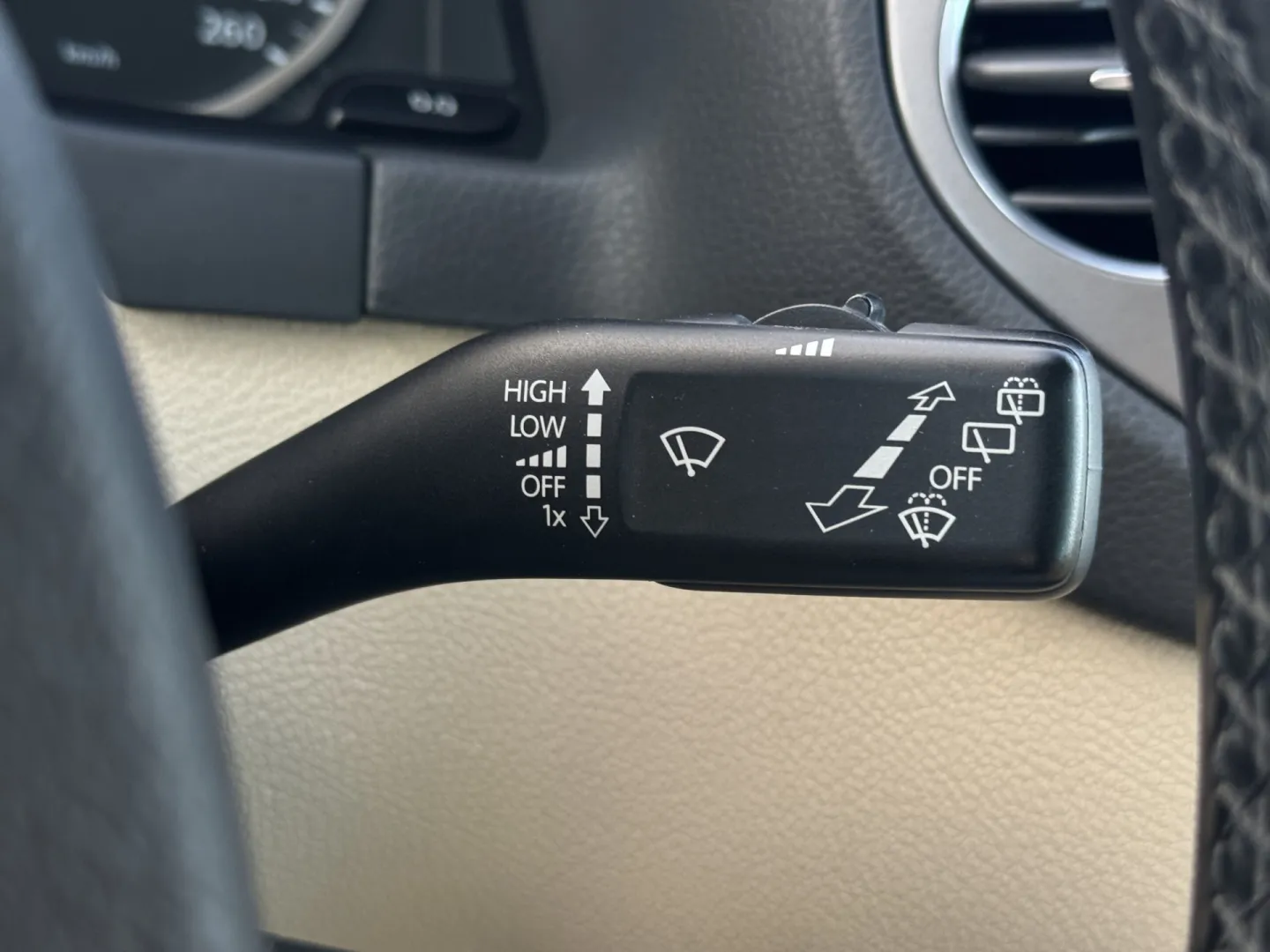Cumpara/ Vinde online Volkswagen Tiguan 2008 SH, la cel mai bun pret pentru tine!