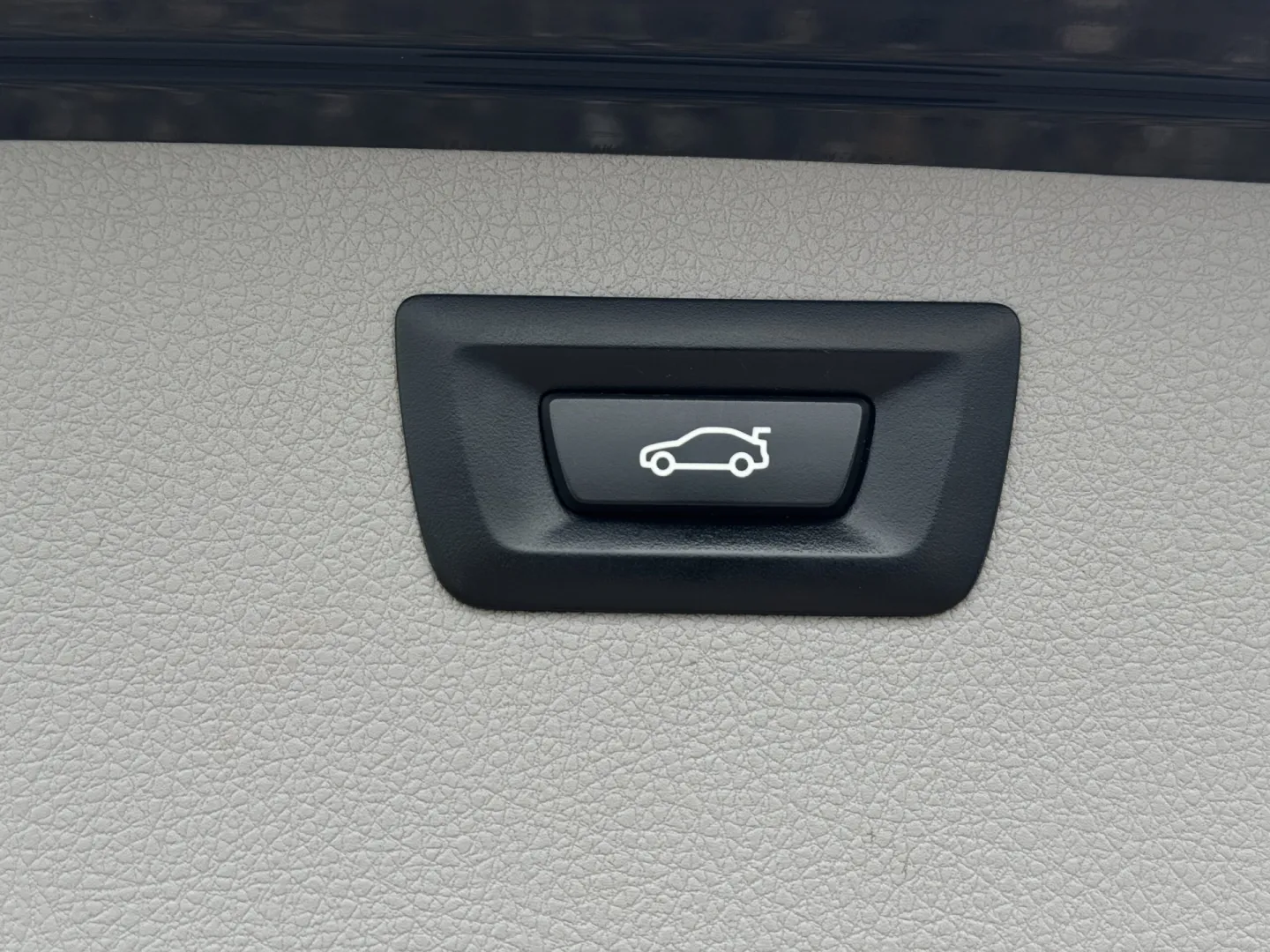 Cumpara/ Vinde online BMW 3 Series 2013 SH, la cel mai bun pret pentru tine!