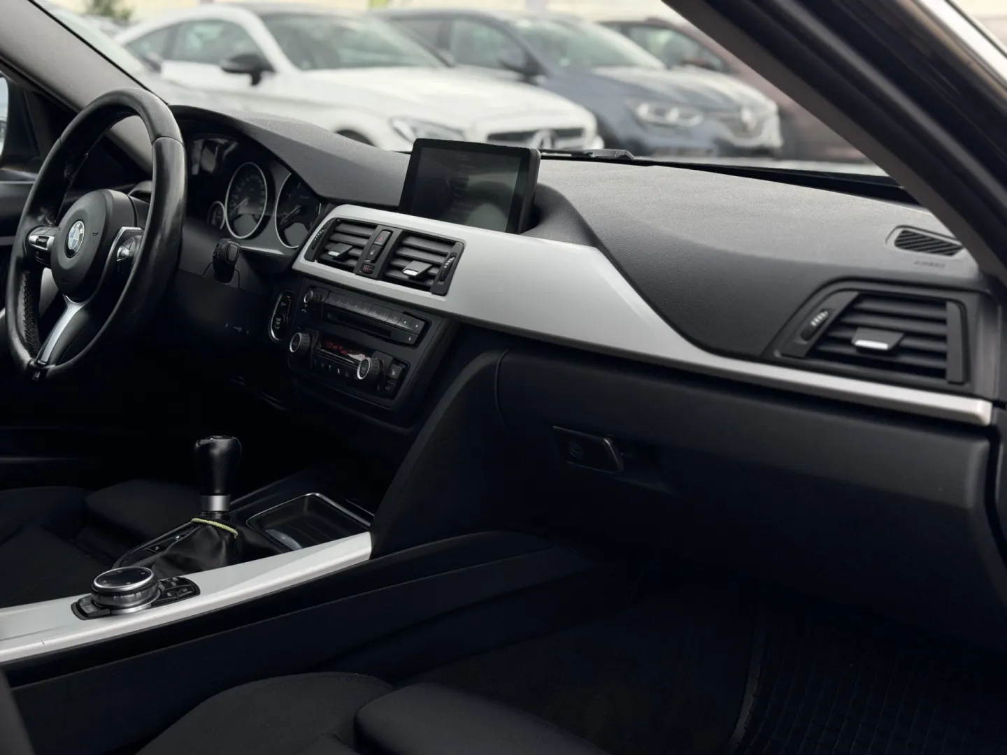 Cumpara/ Vinde online BMW 3 Series 2013 SH, la cel mai bun pret pentru tine!
