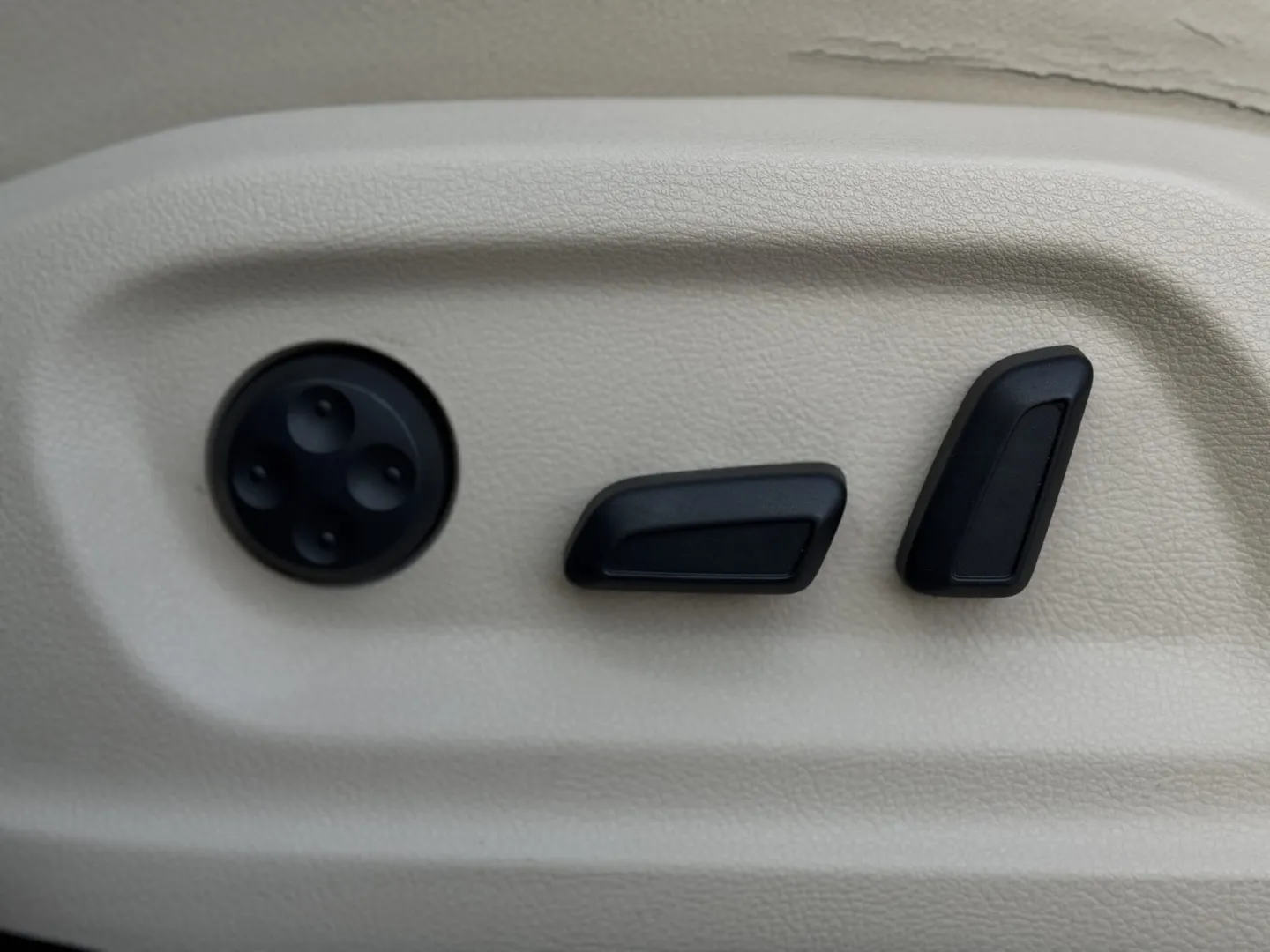 Cumpara/ Vinde online Volkswagen Tiguan 2008 SH, la cel mai bun pret pentru tine!
