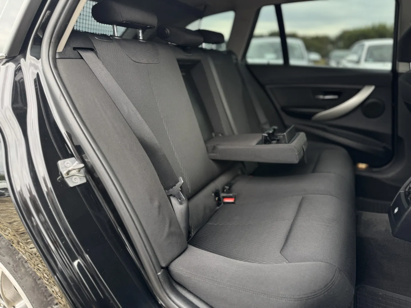 Cumpara/ Vinde online BMW 3 Series 2013 SH, la cel mai bun pret pentru tine!