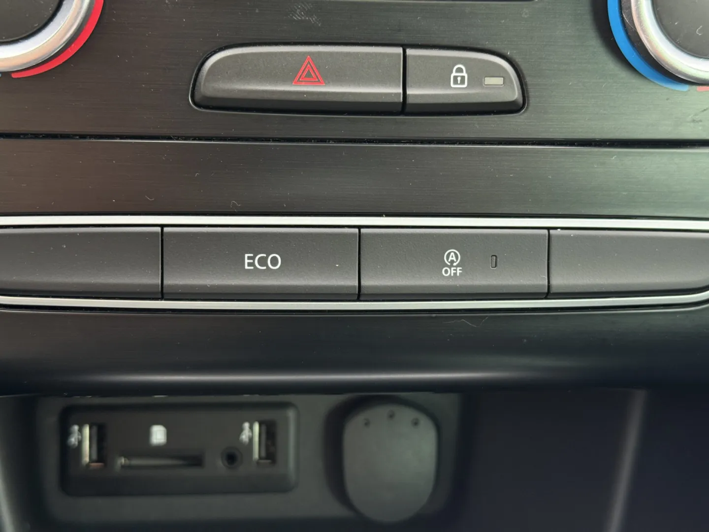 Cumpara/ Vinde online Renault  Megane 2017 SH, la cel mai bun pret pentru tine!