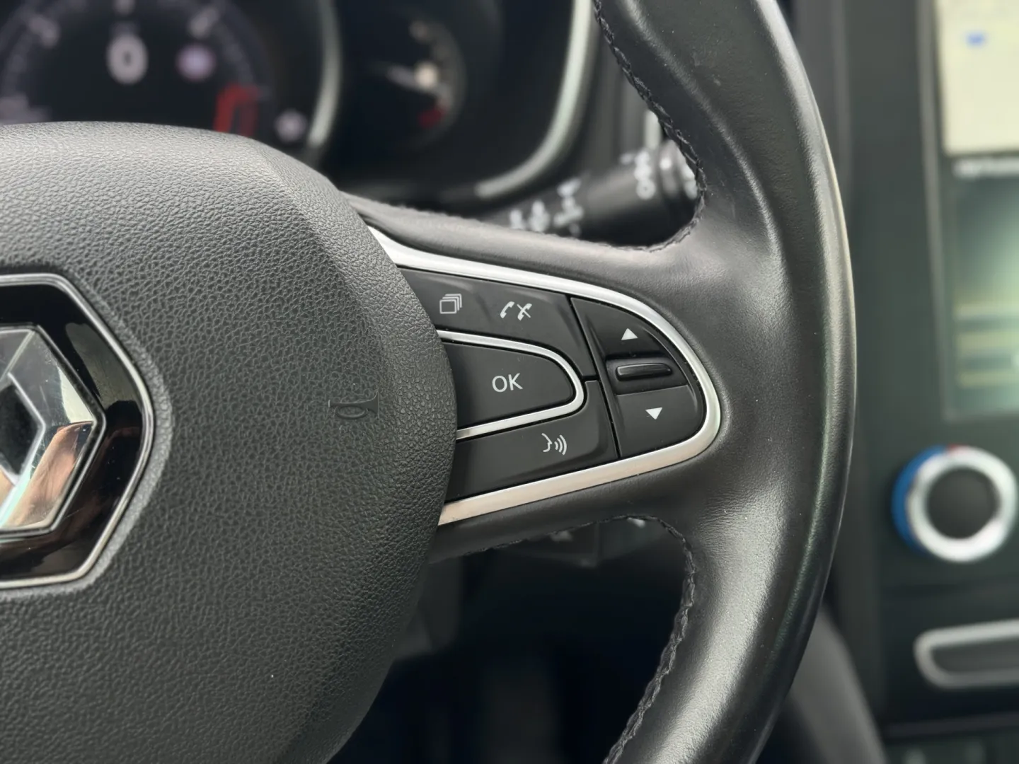 Cumpara/ Vinde online Renault  Megane 2017 SH, la cel mai bun pret pentru tine!