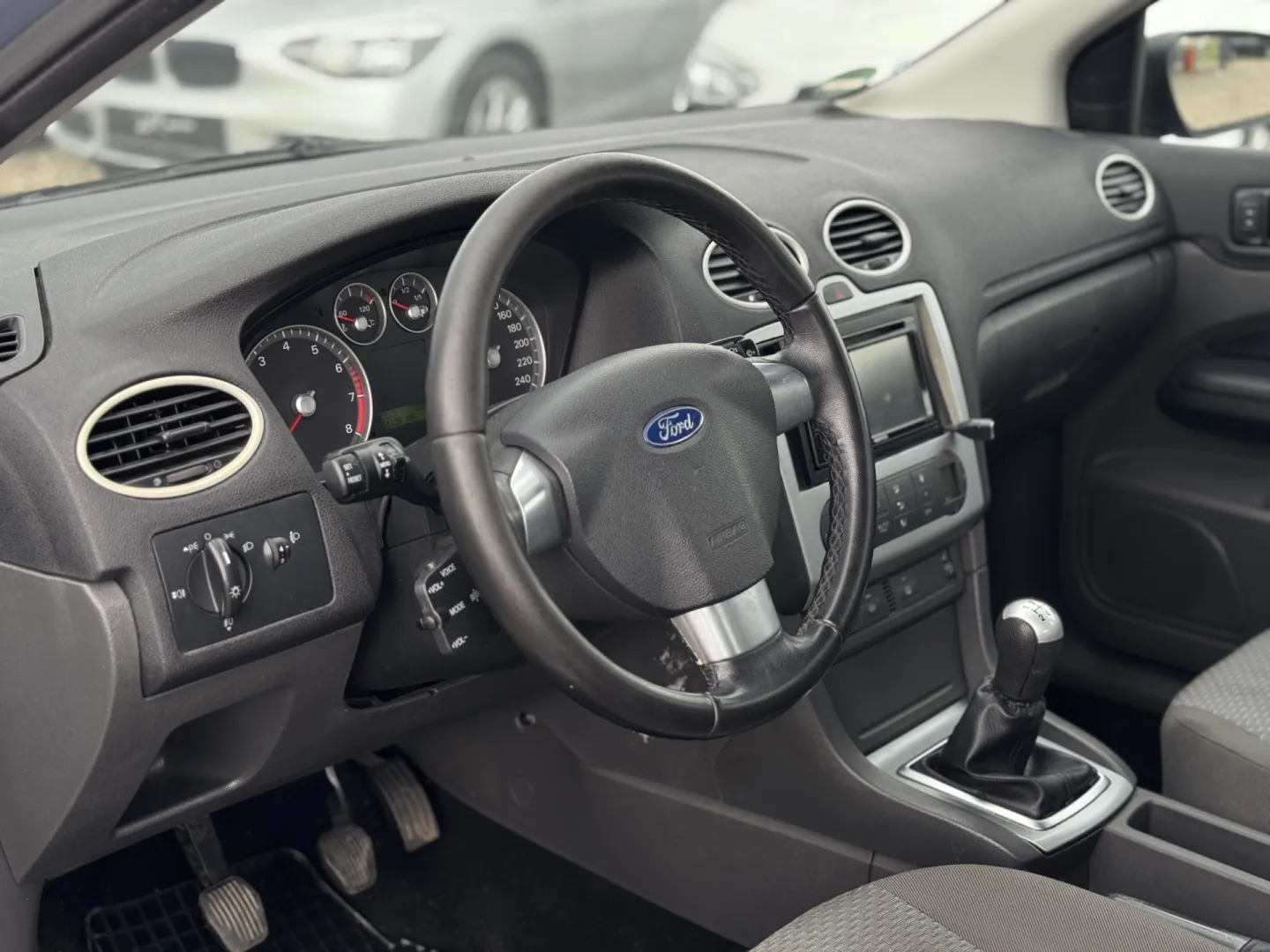 Cumpara/ Vinde online Ford Focus 2005 SH, la cel mai bun pret pentru tine!