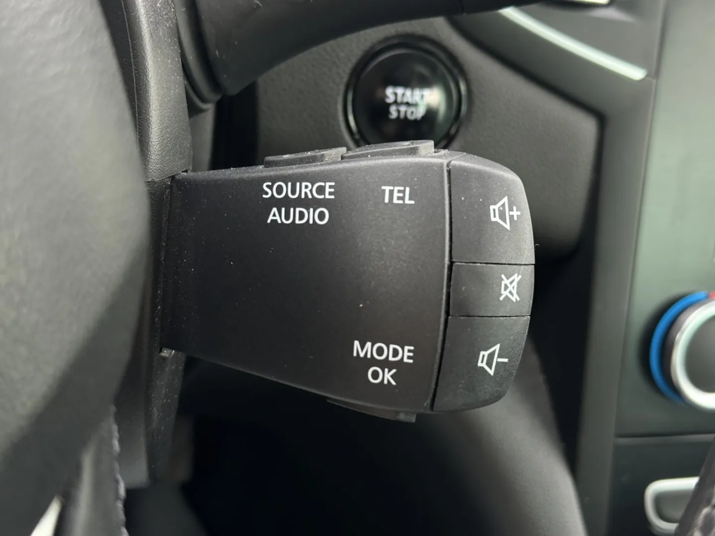 Cumpara/ Vinde online Renault  Megane 2017 SH, la cel mai bun pret pentru tine!