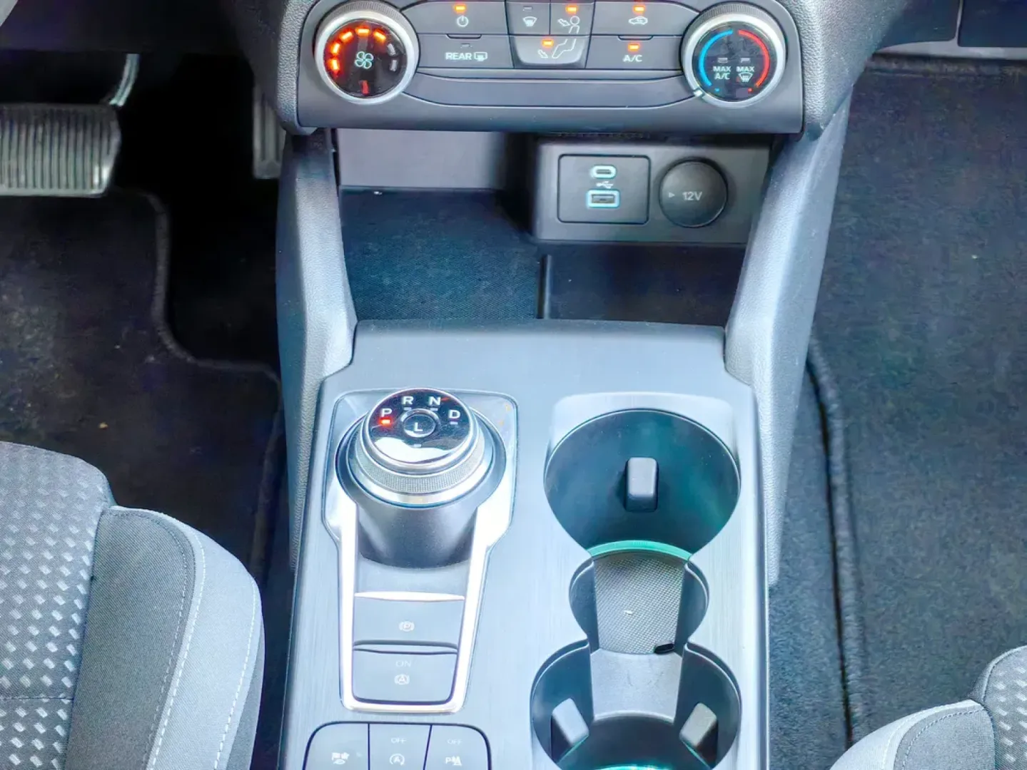 Cumpara/ Vinde online Ford Focus 2022 SH, la cel mai bun pret pentru tine!