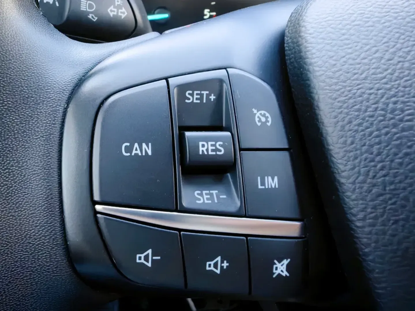 Cumpara/ Vinde online Ford Focus 2022 SH, la cel mai bun pret pentru tine!