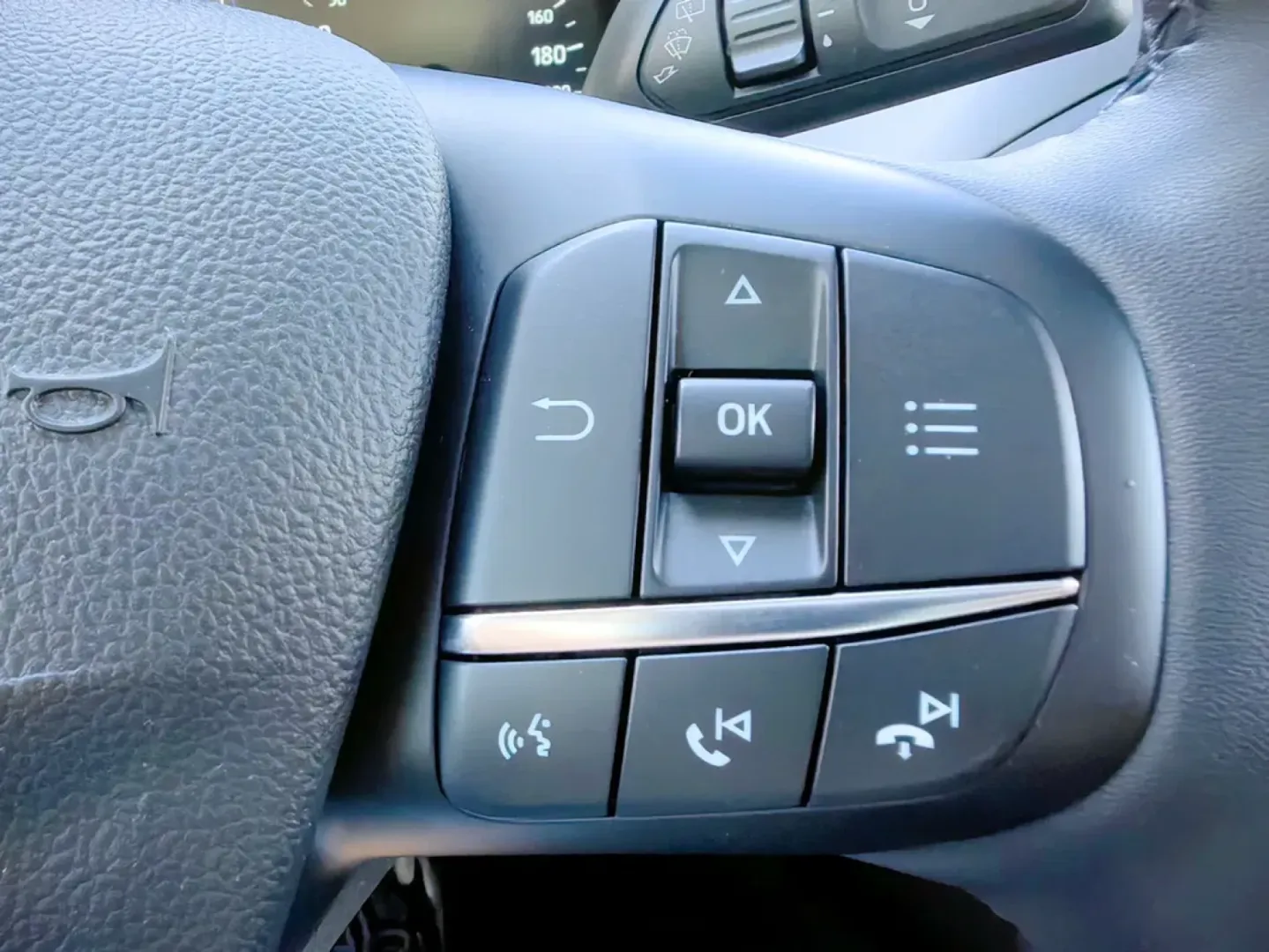 Cumpara/ Vinde online Ford Focus 2022 SH, la cel mai bun pret pentru tine!