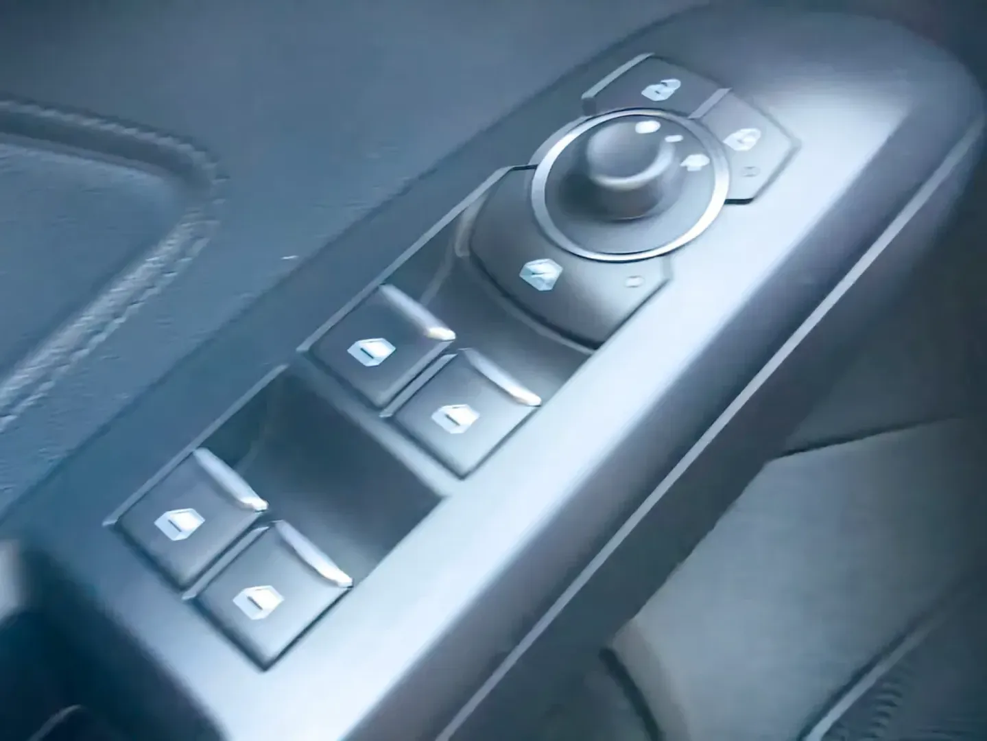 Cumpara/ Vinde online Ford Focus 2022 SH, la cel mai bun pret pentru tine!