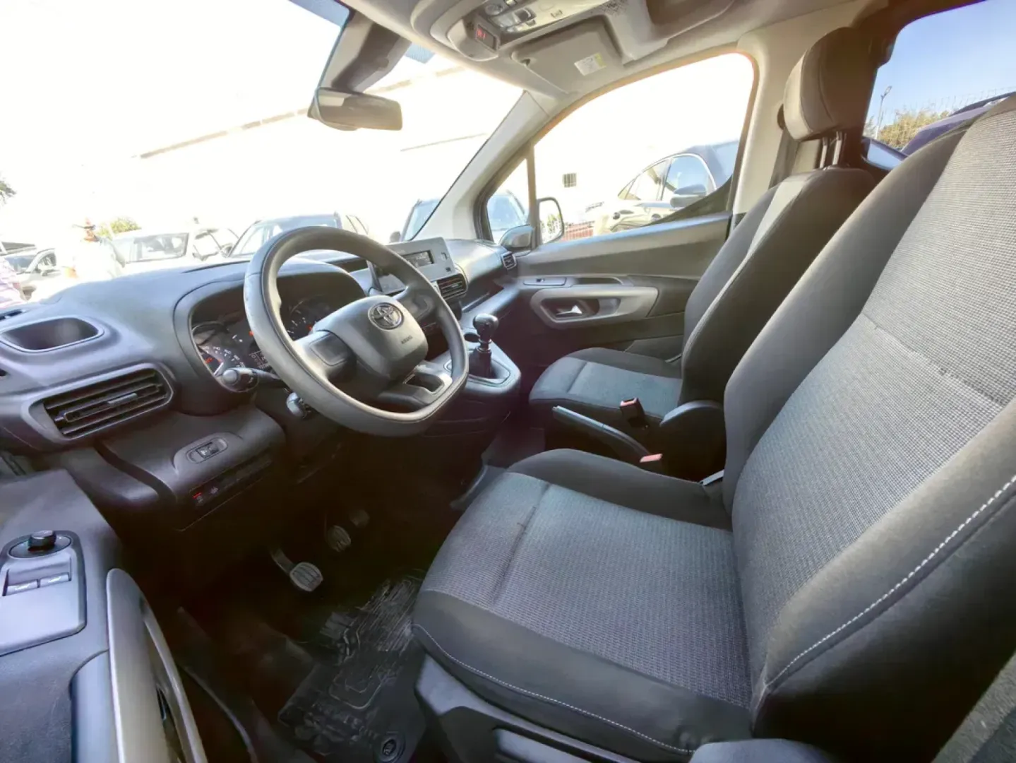 Cumpara/ Vinde online Toyota Proace 2021 SH, la cel mai bun pret pentru tine!