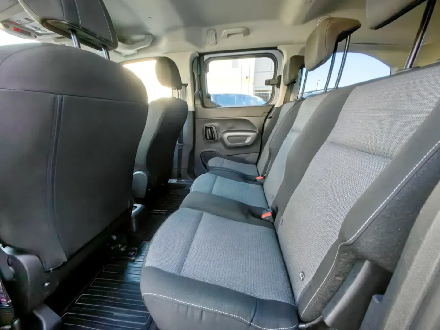 Cumpara/ Vinde online Toyota Proace 2021 SH, la cel mai bun pret pentru tine!