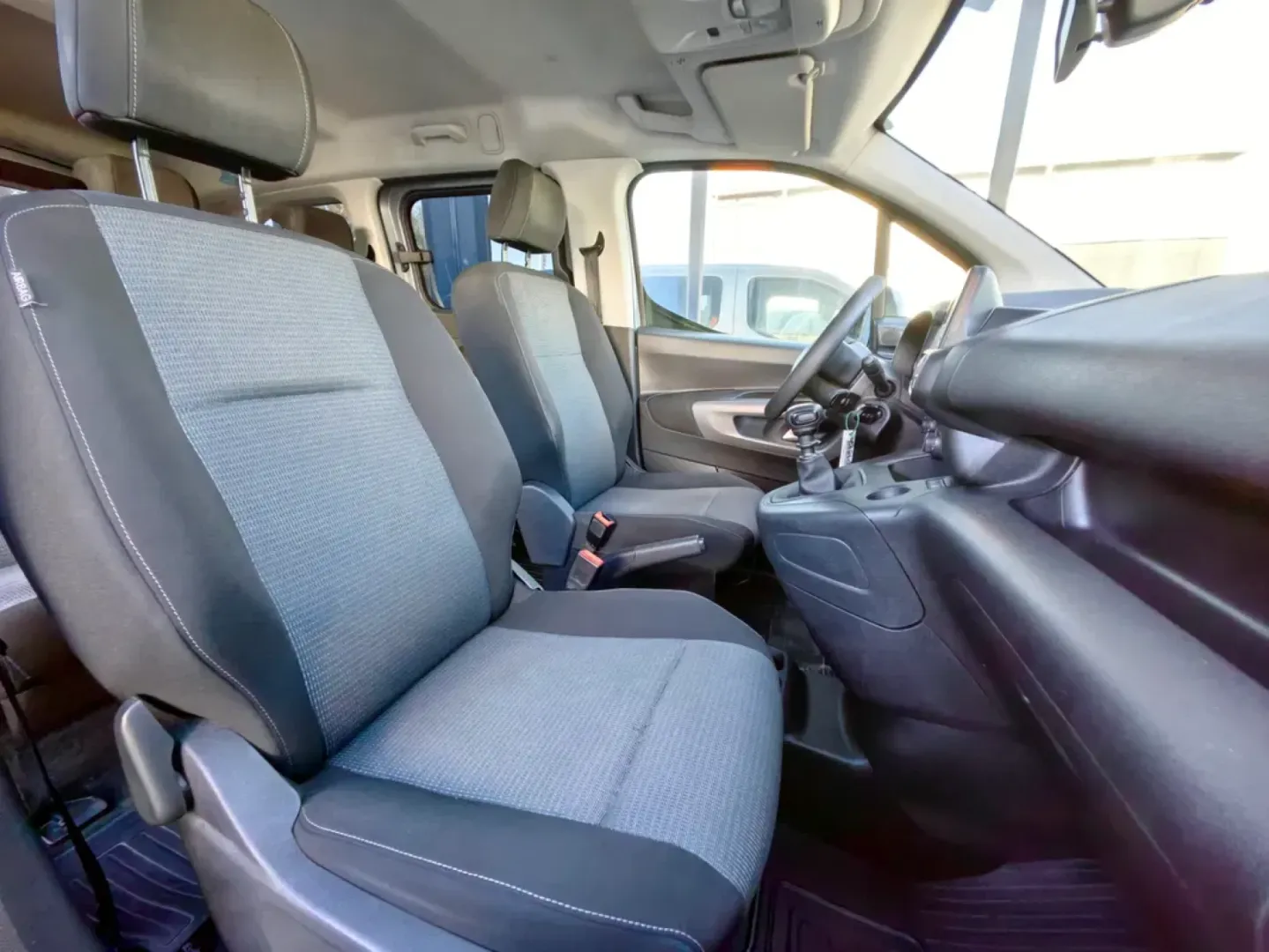 Cumpara/ Vinde online Toyota Proace 2021 SH, la cel mai bun pret pentru tine!