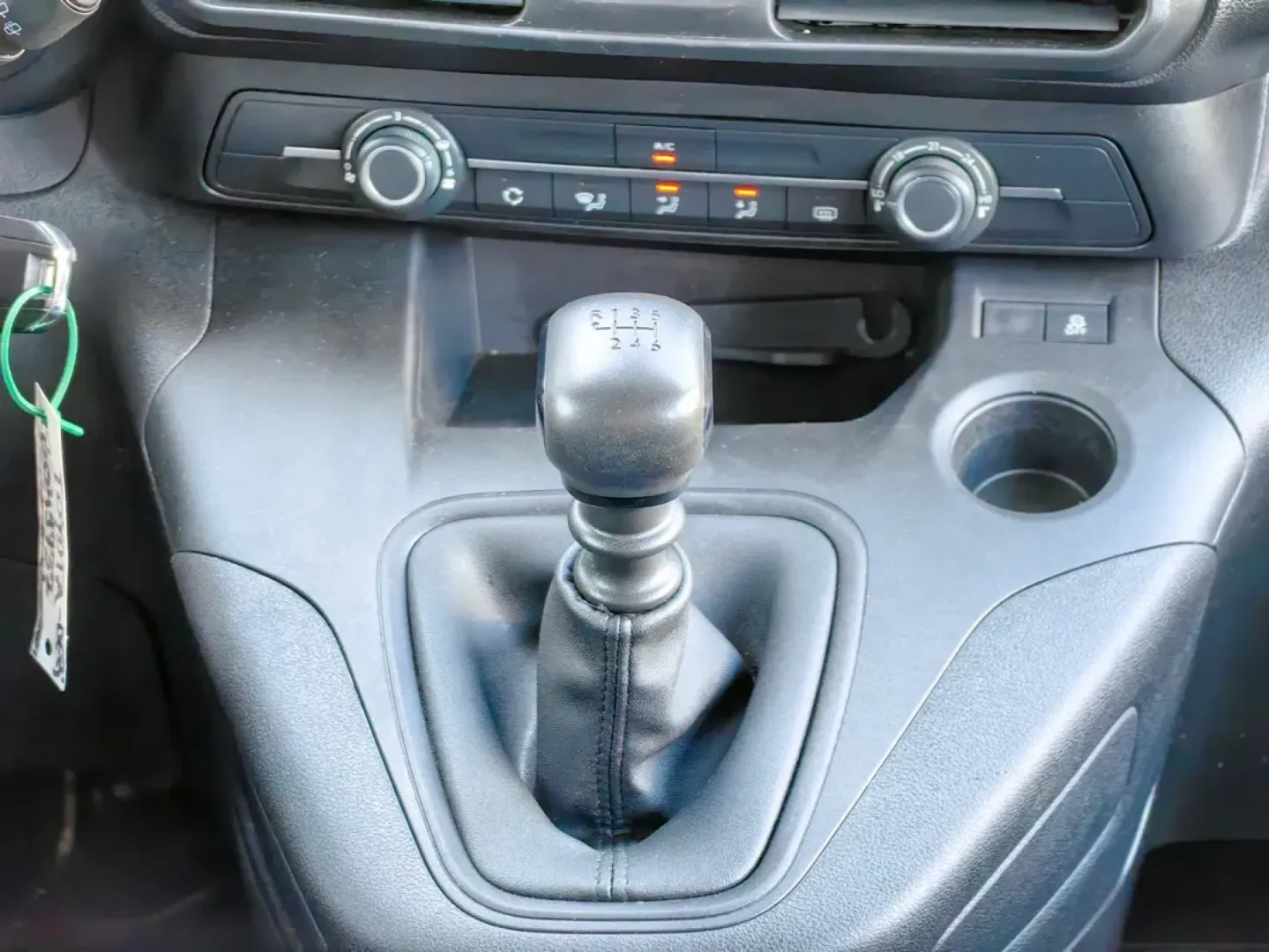 Cumpara/ Vinde online Toyota Proace 2021 SH, la cel mai bun pret pentru tine!