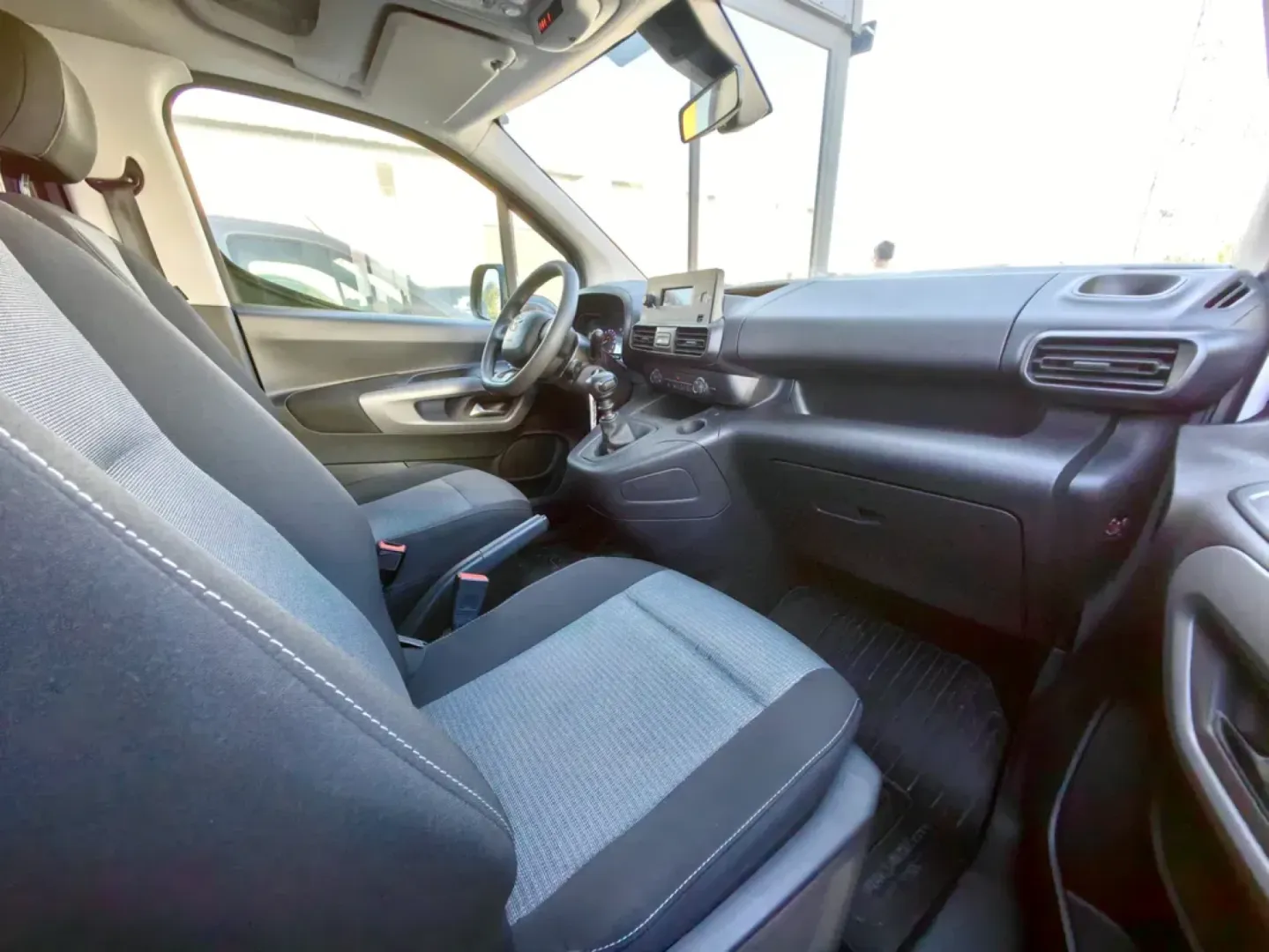 Cumpara/ Vinde online Toyota Proace 2021 SH, la cel mai bun pret pentru tine!