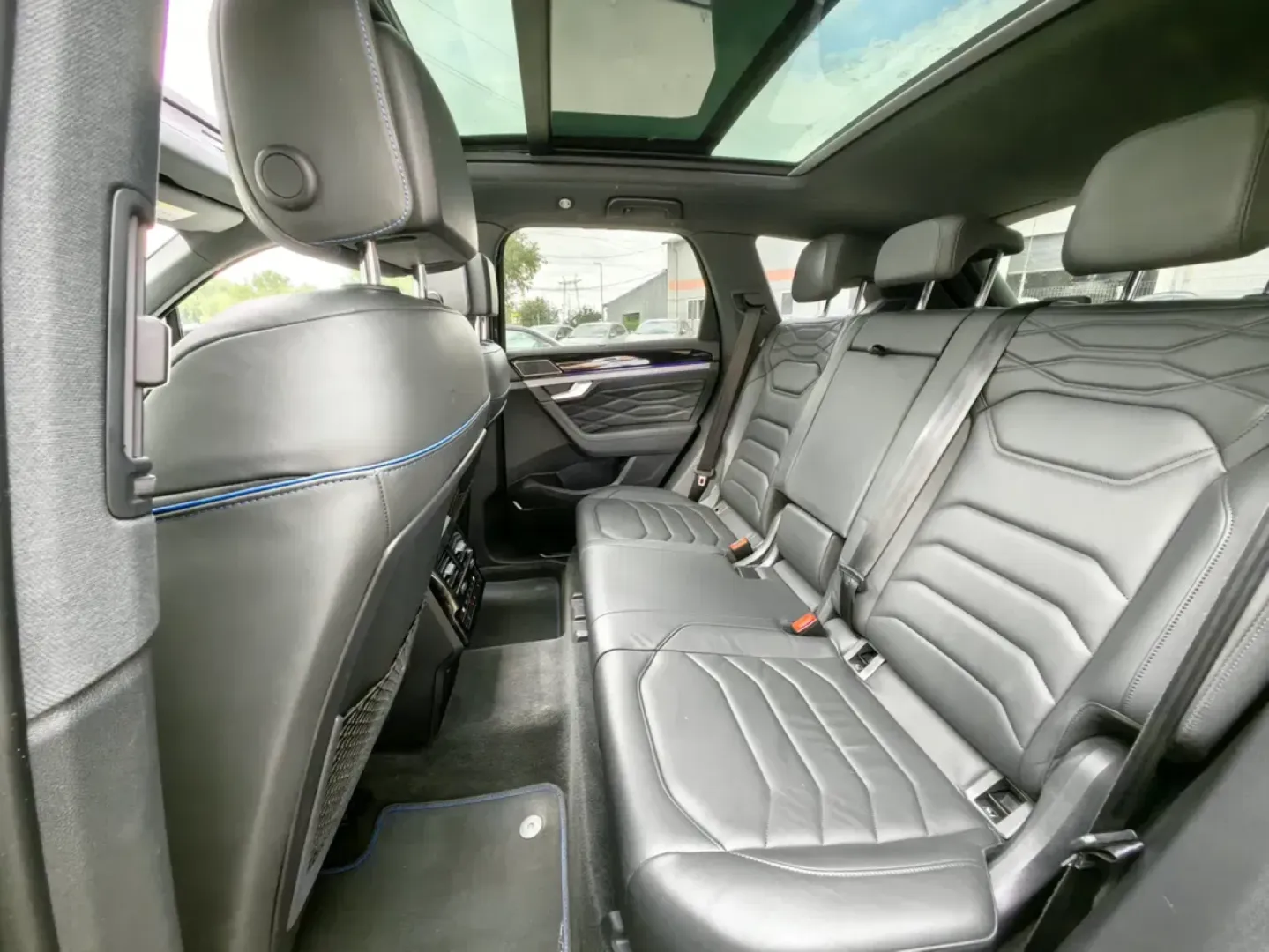 Cumpara/ Vinde online Volkswagen Touareg 2021 SH, la cel mai bun pret pentru tine!