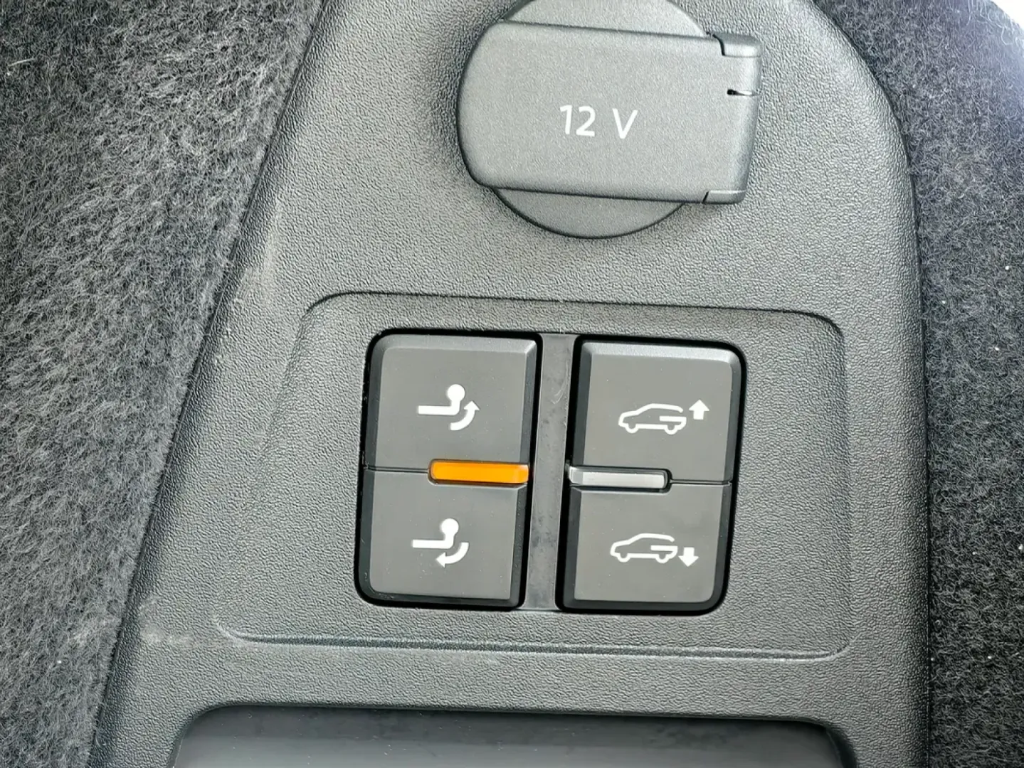 Cumpara/ Vinde online Volkswagen Touareg 2021 SH, la cel mai bun pret pentru tine!