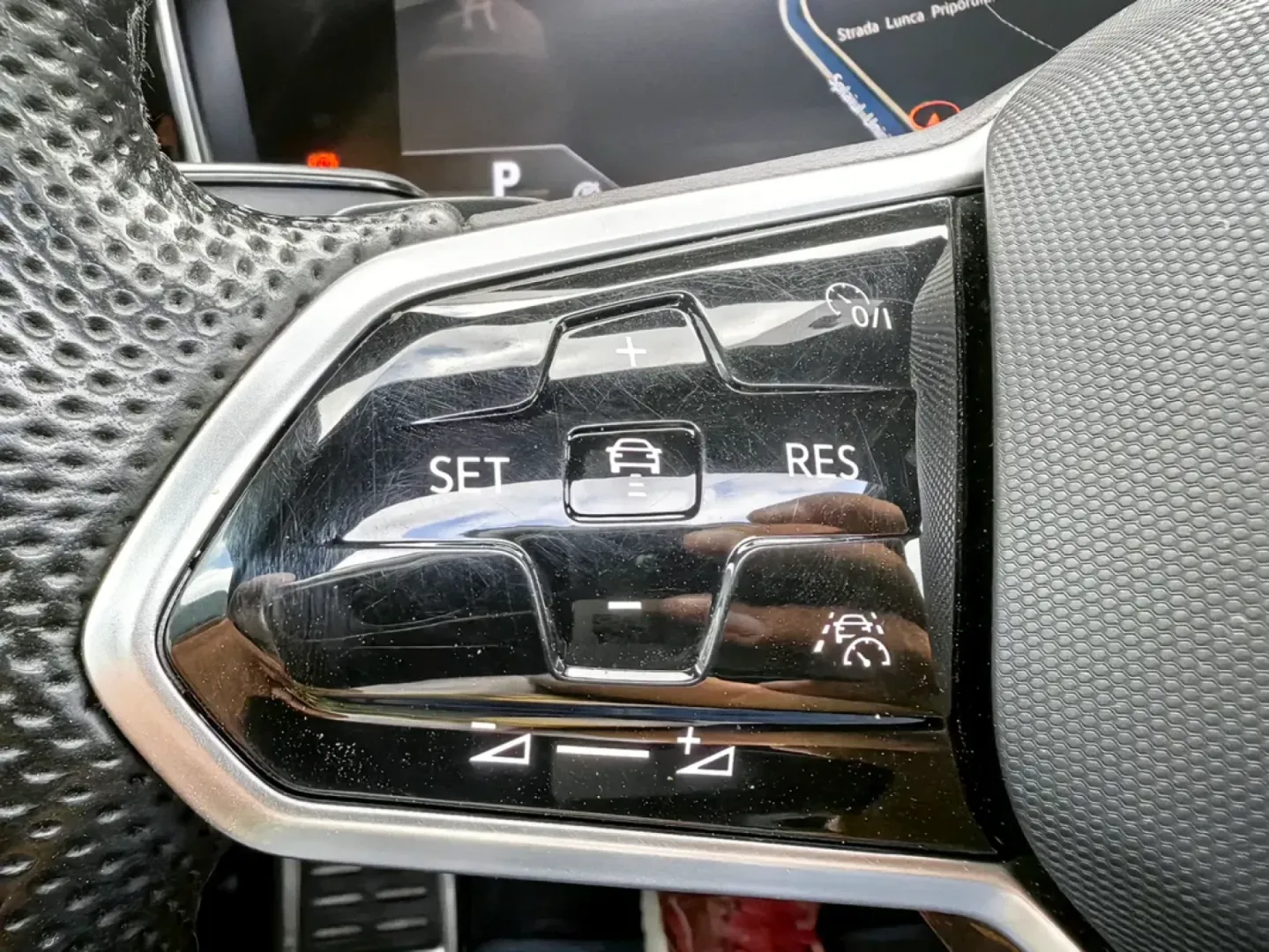 Cumpara/ Vinde online Volkswagen Touareg 2021 SH, la cel mai bun pret pentru tine!