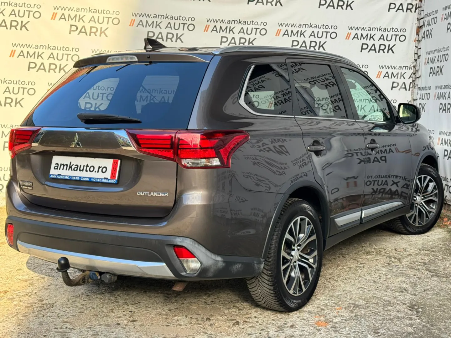 Cumpara/ Vinde online Mitsubishi Outlander 2017 SH, la cel mai bun pret pentru tine!
