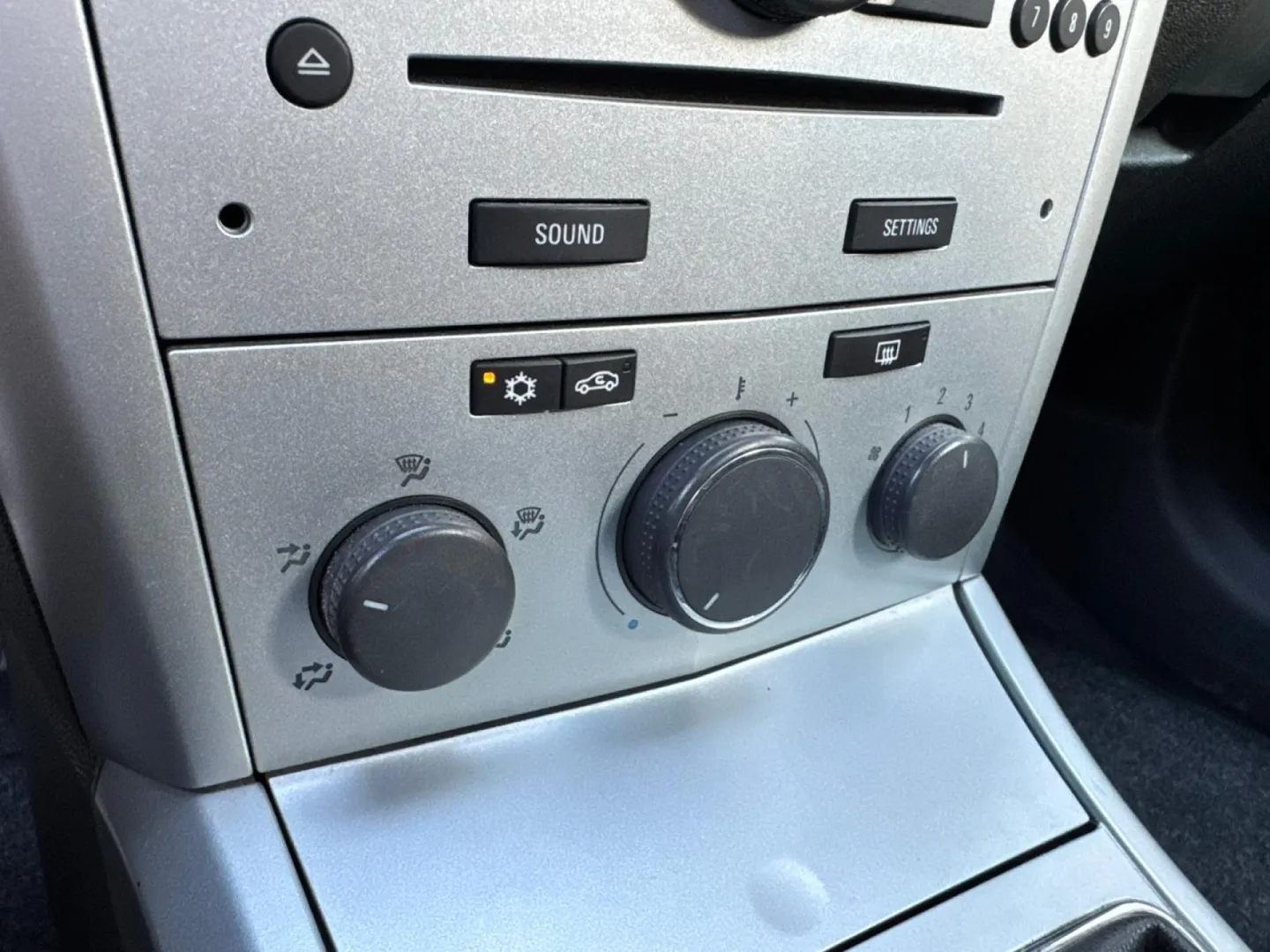 Cumpara/ Vinde online Opel Astra 2009 SH, la cel mai bun pret pentru tine!