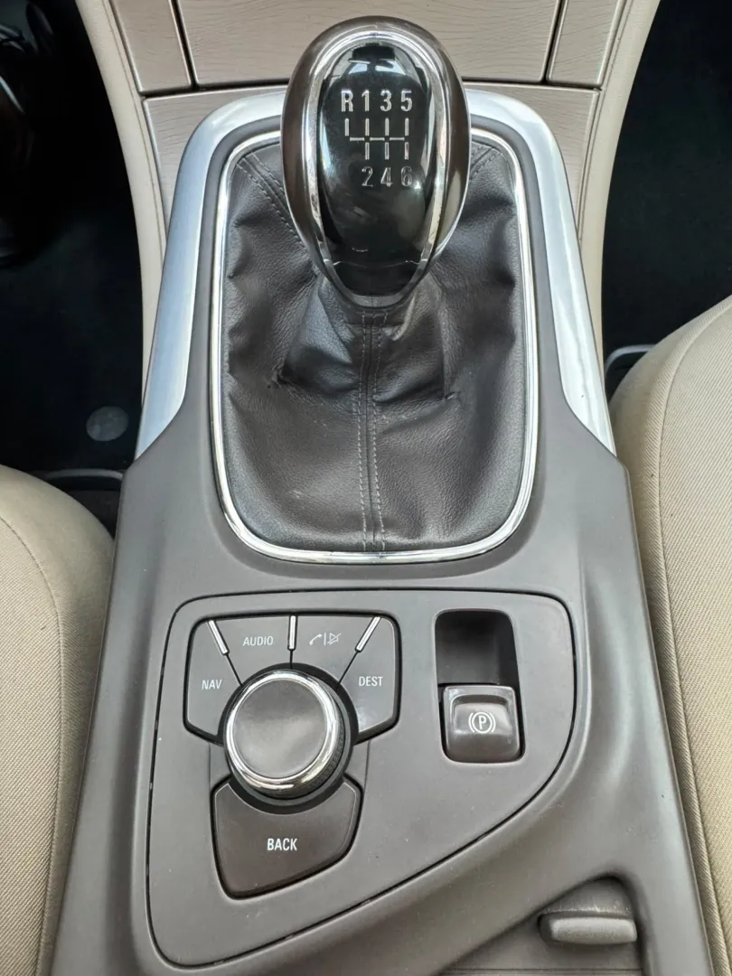 Cumpara/ Vinde online Opel Insignia 2013 SH, la cel mai bun pret pentru tine!