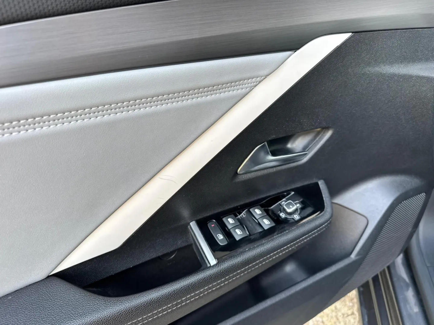 Cumpara/ Vinde online Opel Astra 2023 SH, la cel mai bun pret pentru tine!