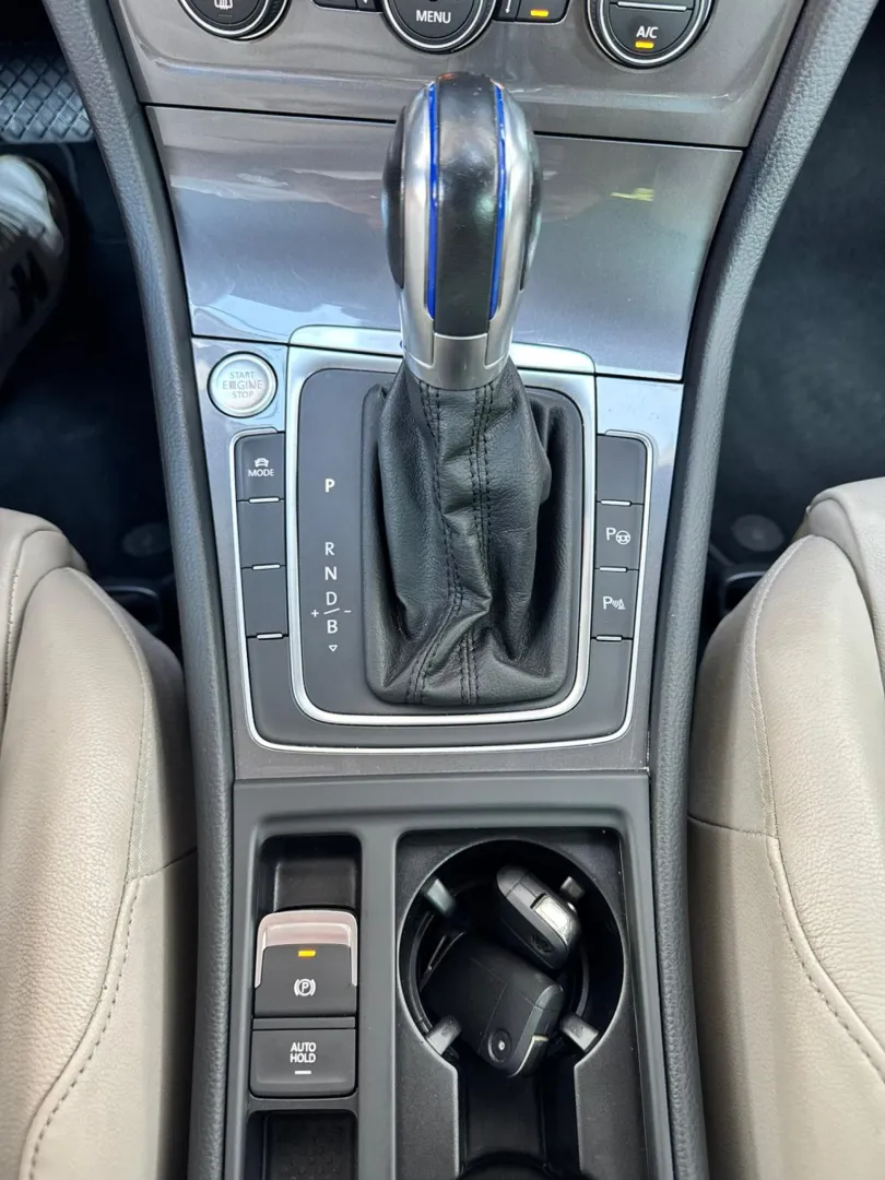 Cumpara/ Vinde online Volkswagen Golf 2015 SH, la cel mai bun pret pentru tine!