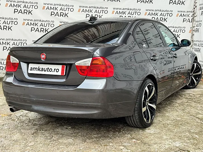 Cumpără / Vinde BMW 3 Series 2005 SH, la cel mai bun pret pentru tine!