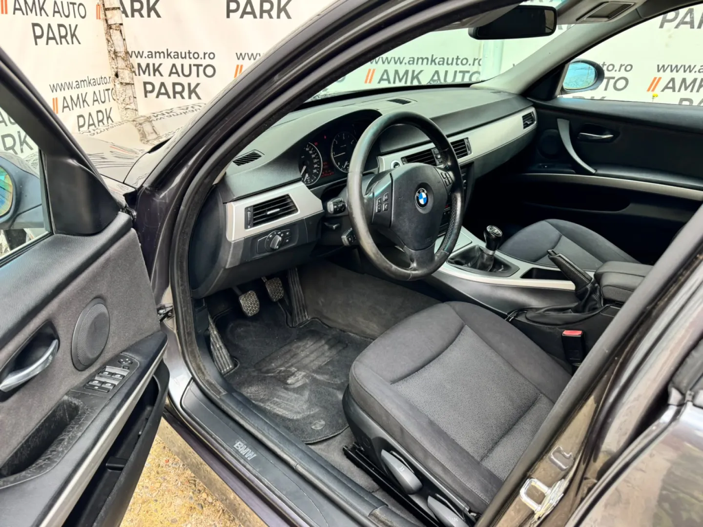 Cumpara/ Vinde online BMW 3 Series 2005 SH, la cel mai bun pret pentru tine!