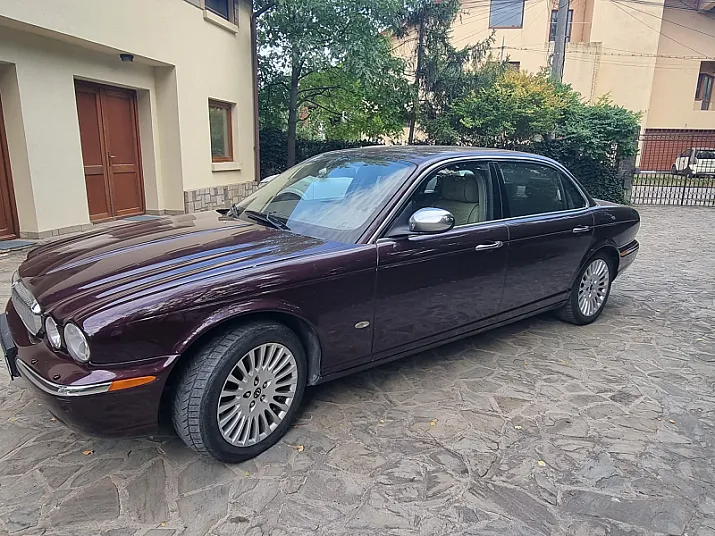 Cumpără / Vinde Jaguar Daimler 2006 SH, la cel mai bun pret pentru tine!