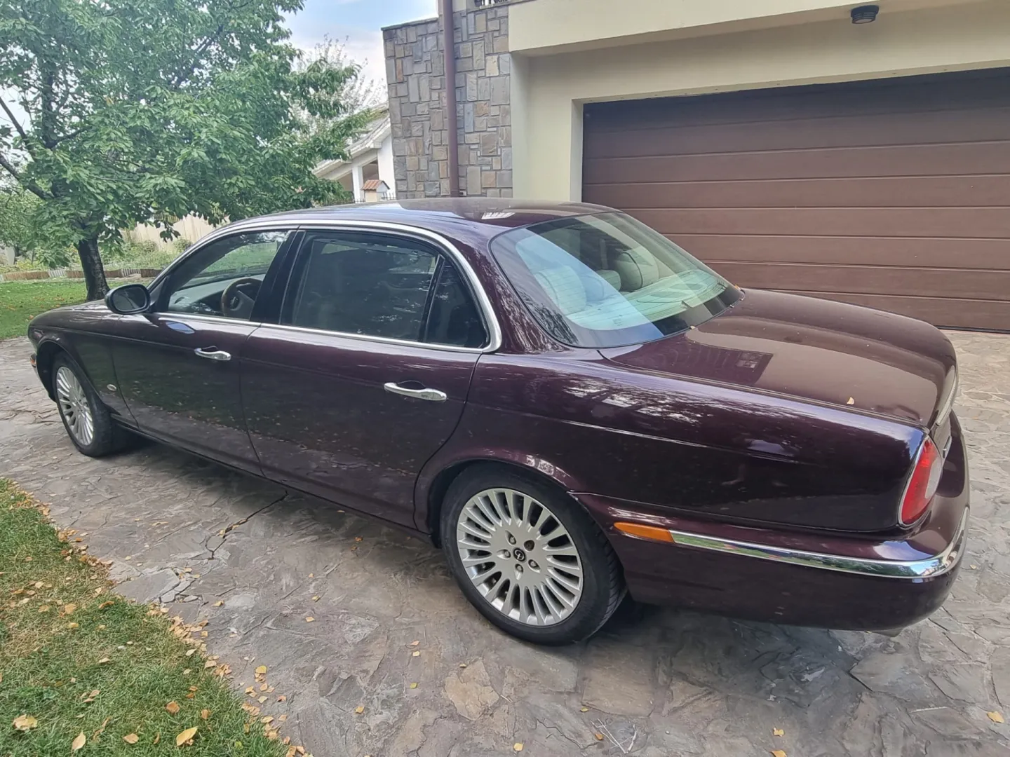 Cumpara/ Vinde online Jaguar Daimler 2006 SH, la cel mai bun pret pentru tine!