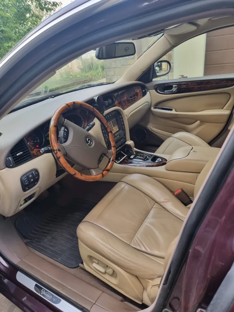 Cumpara/ Vinde online Jaguar Daimler 2006 SH, la cel mai bun pret pentru tine!