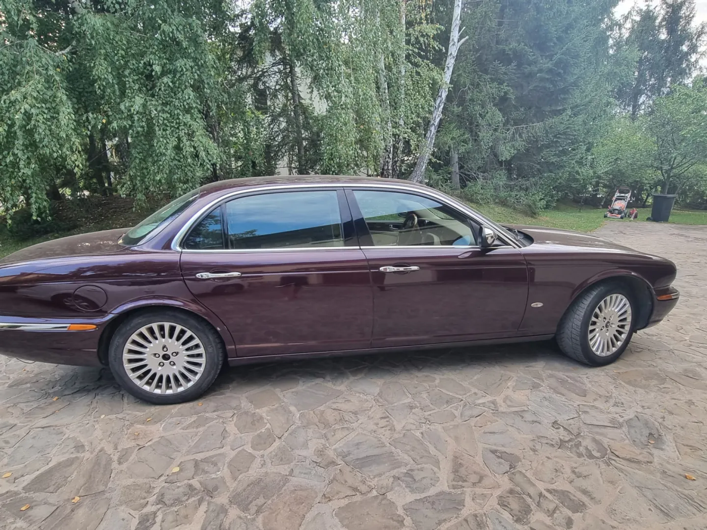 Cumpara/ Vinde online Jaguar Daimler 2006 SH, la cel mai bun pret pentru tine!