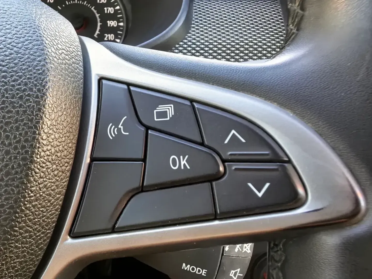 Cumpara/ Vinde online Dacia Sandero 2023 SH, la cel mai bun pret pentru tine!