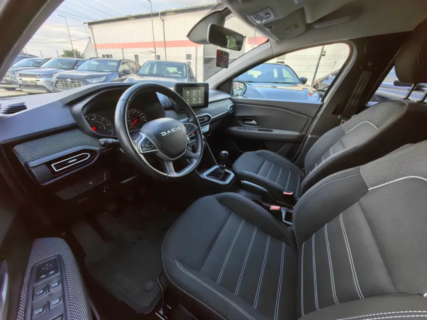 Cumpara/ Vinde online Dacia Sandero 2023 SH, la cel mai bun pret pentru tine!